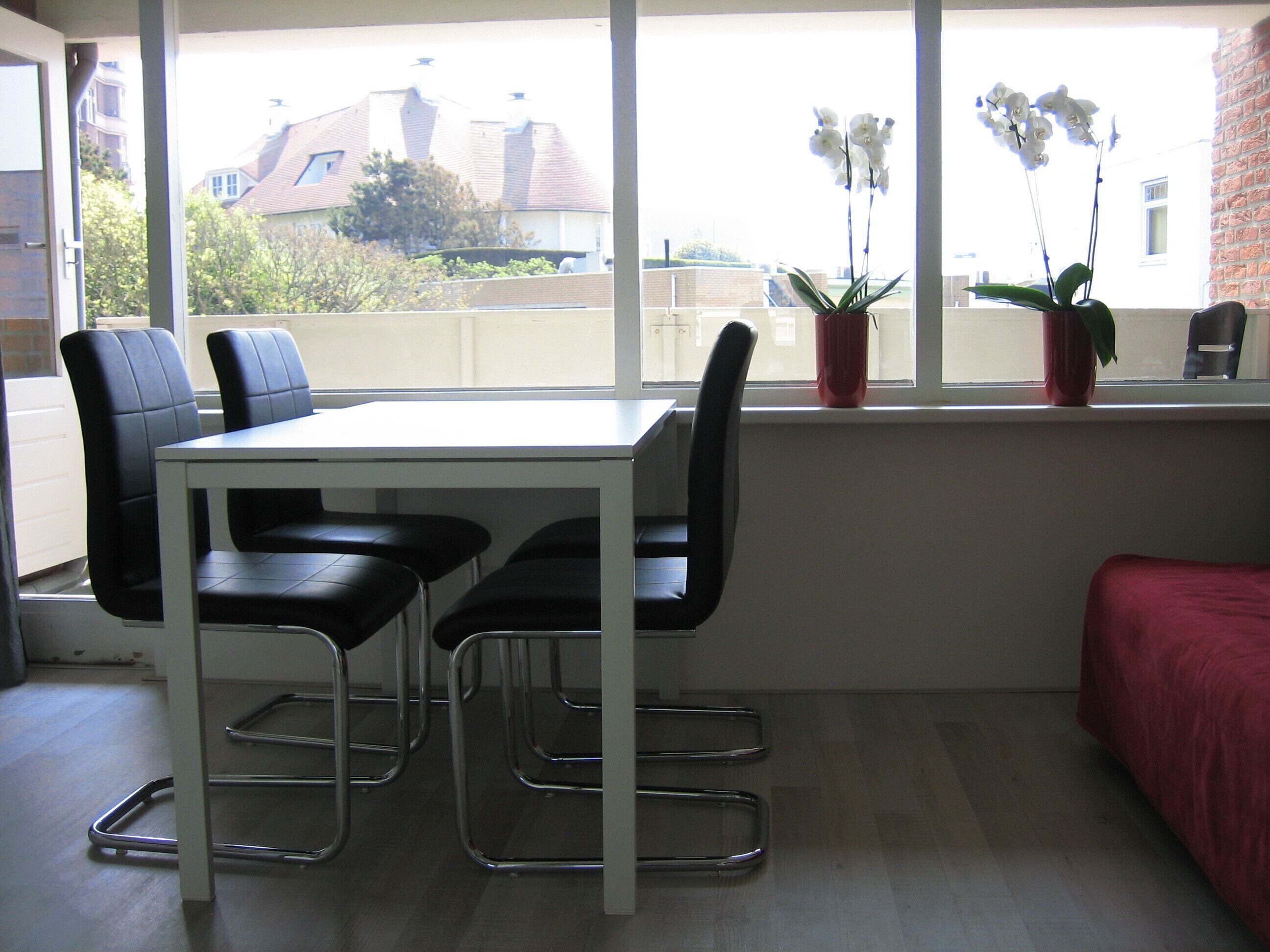 Apartment in the center 200 meters from the beach on the second floor