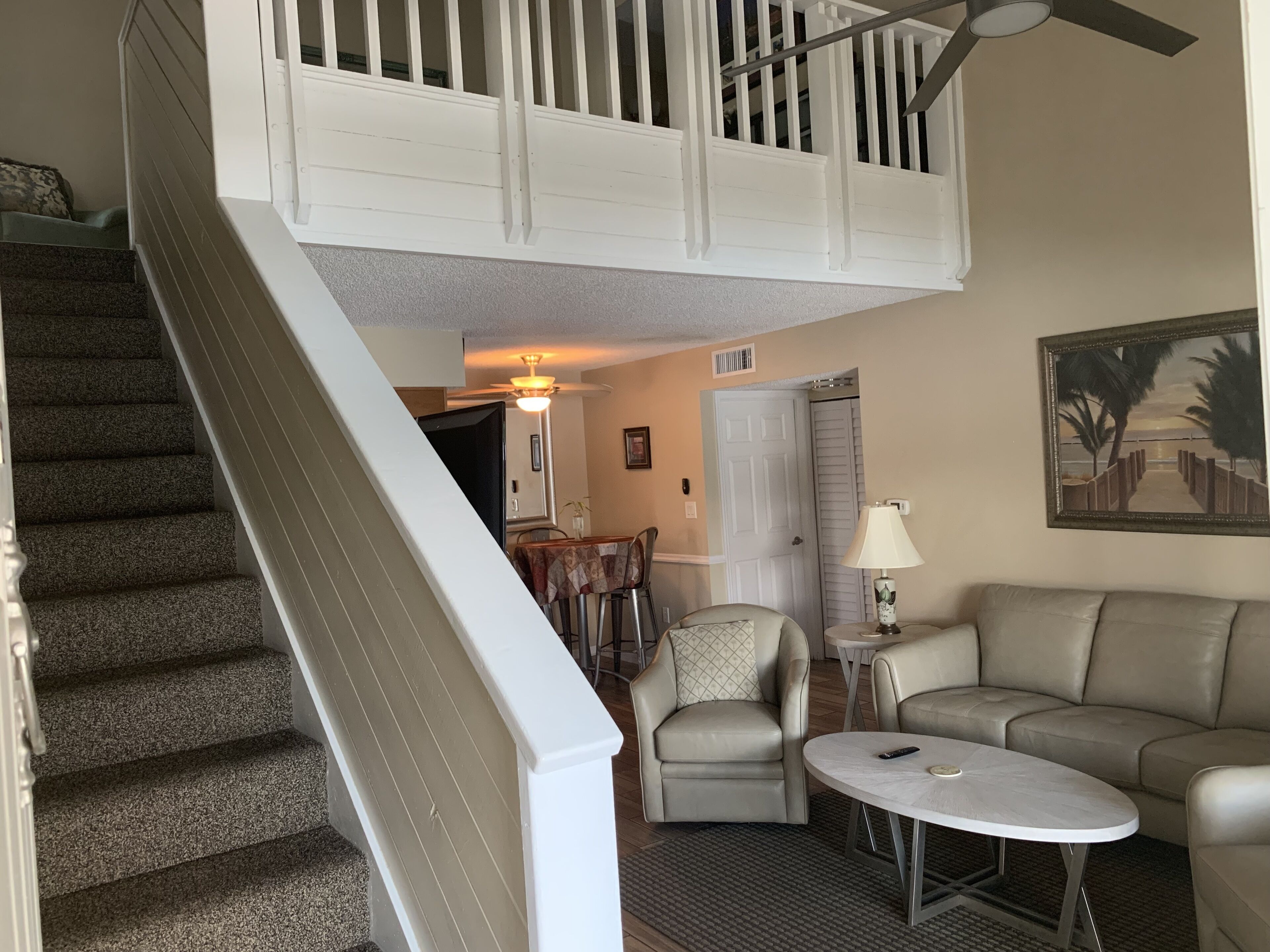 Lake View 2 Bed 2 Bath LOFT With Pool, Gym, Pickleball ---- L@@K FOR DISCOUNTS !