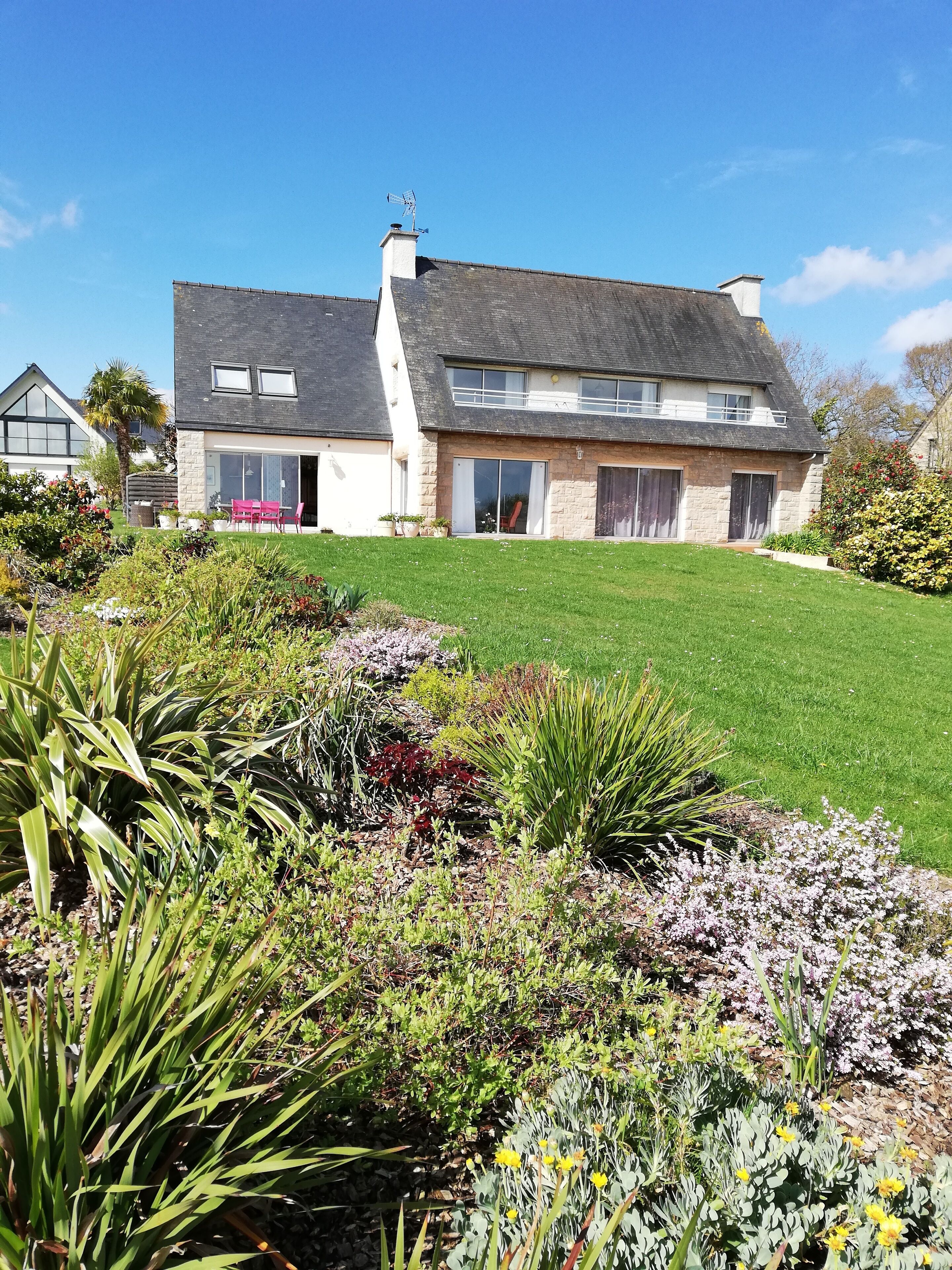 Villa apartment with sea view, in Saint-Cast-le-Guildo, 400m away from the beach