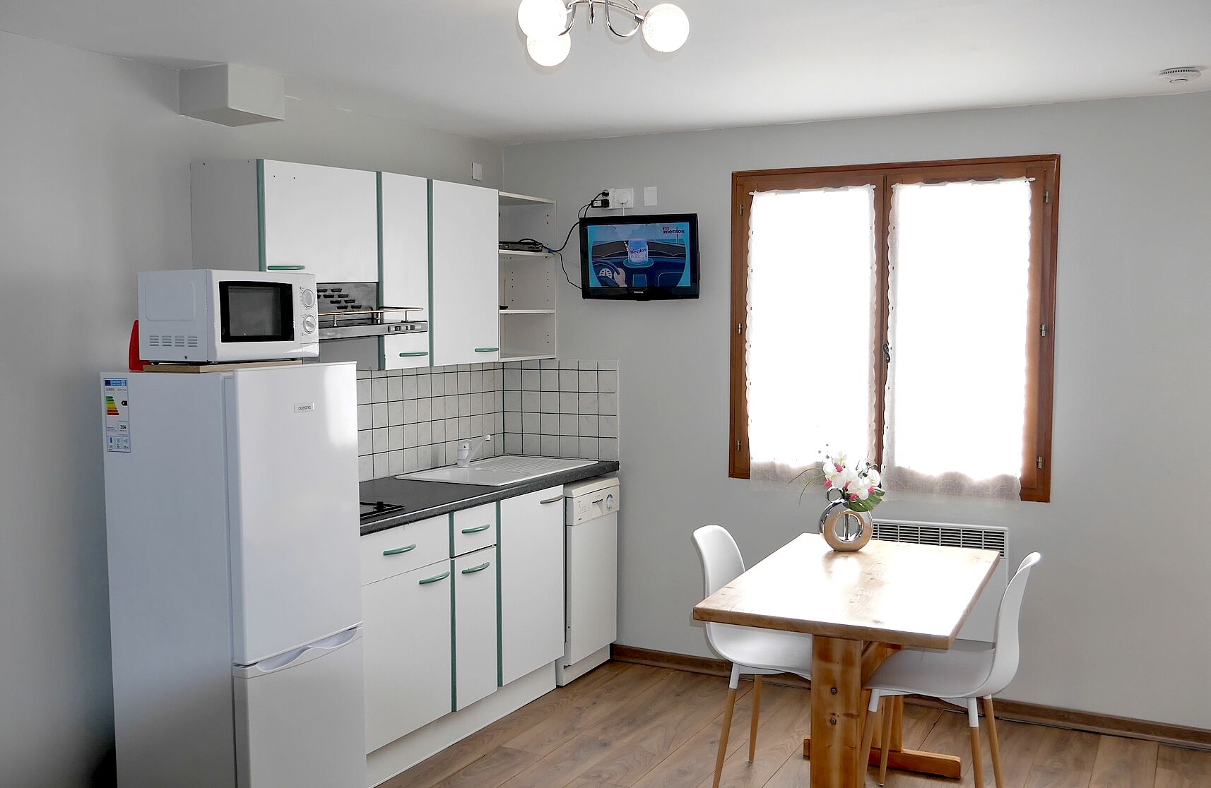 fully equipped studio - wifi - in mountain village - view of the 3 valleys