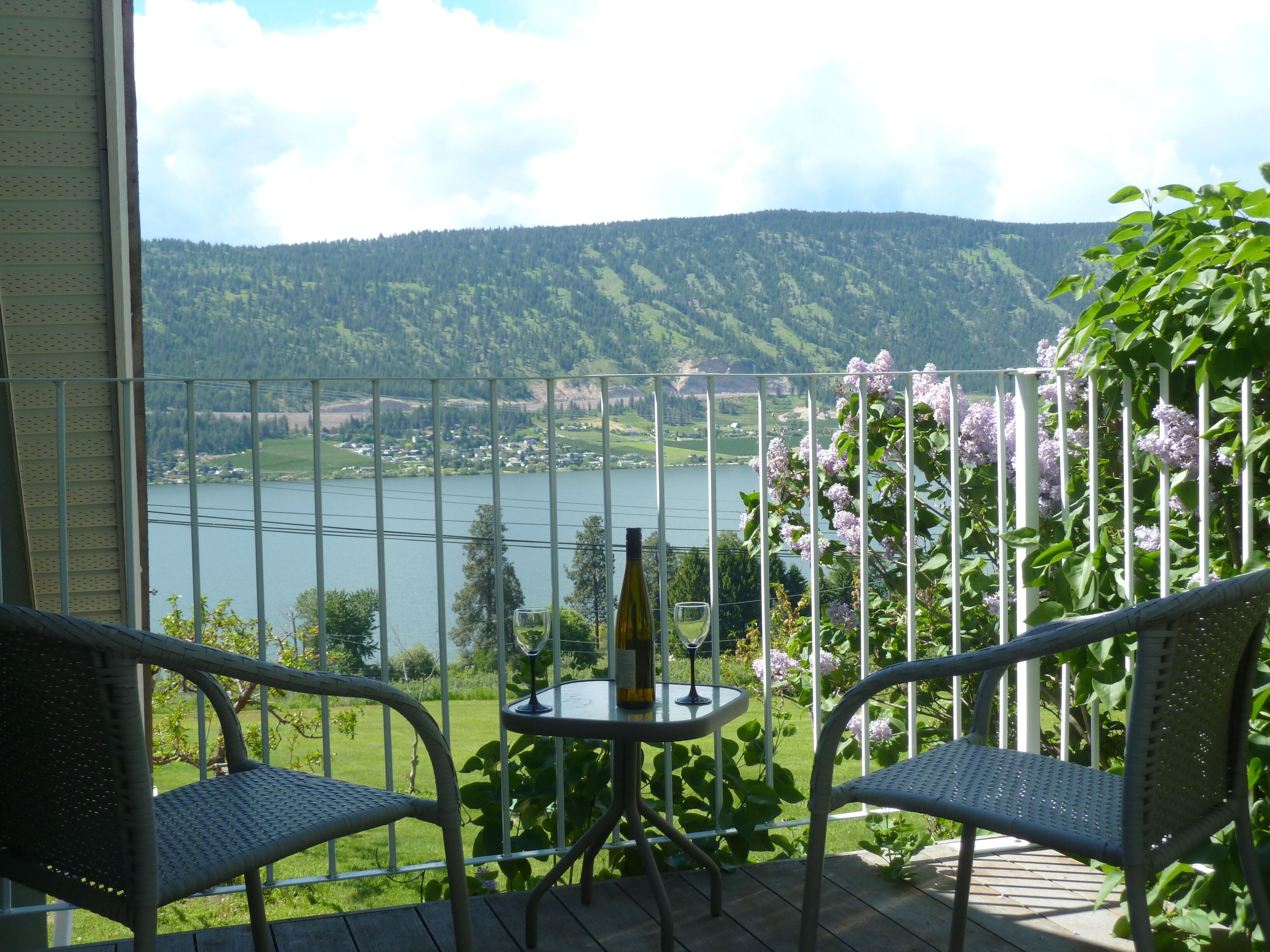 Wood/Kalamalka Lake views, Rural setting,  Access to Okanagan Rail Trail