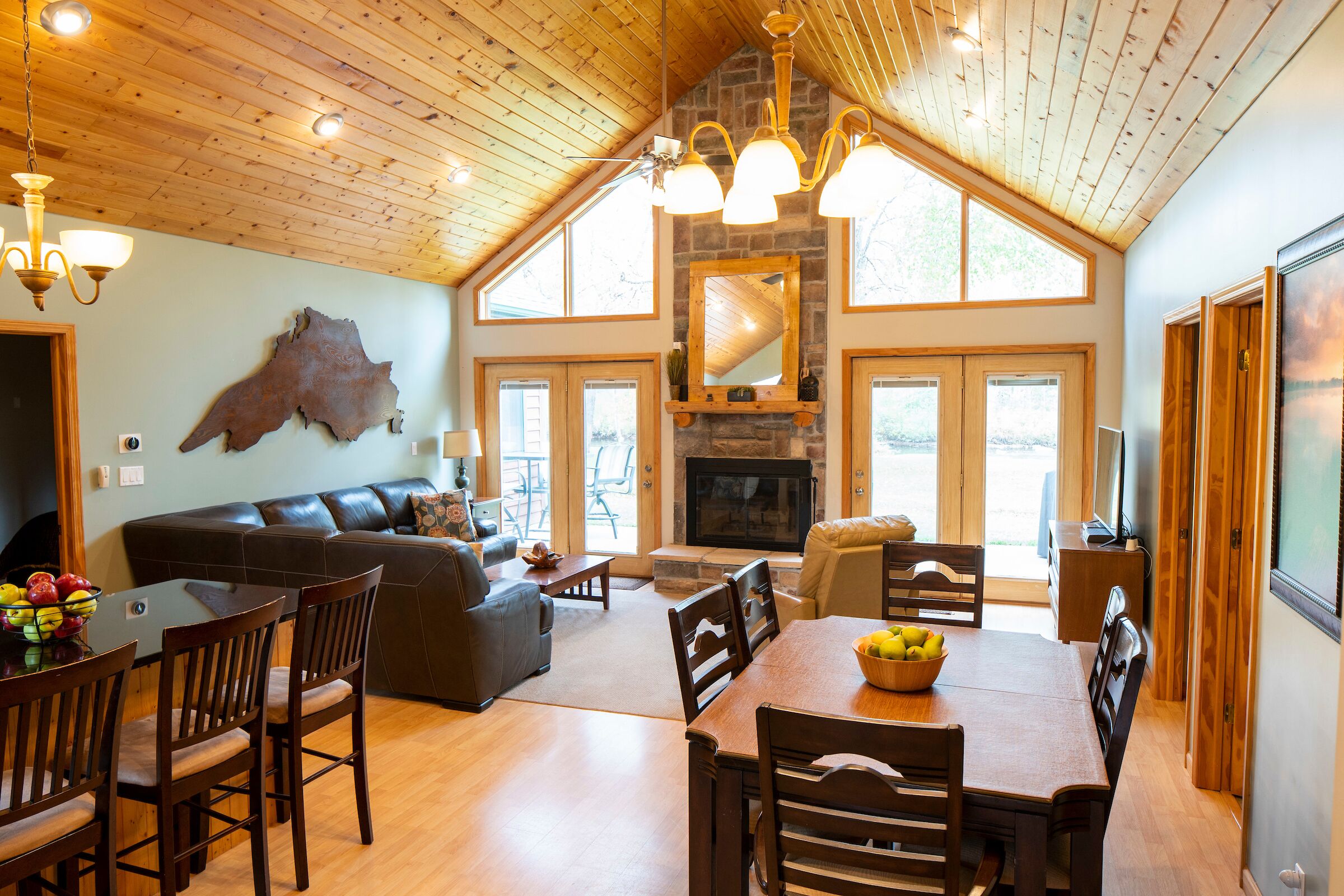 Beautiful Riverside Property!