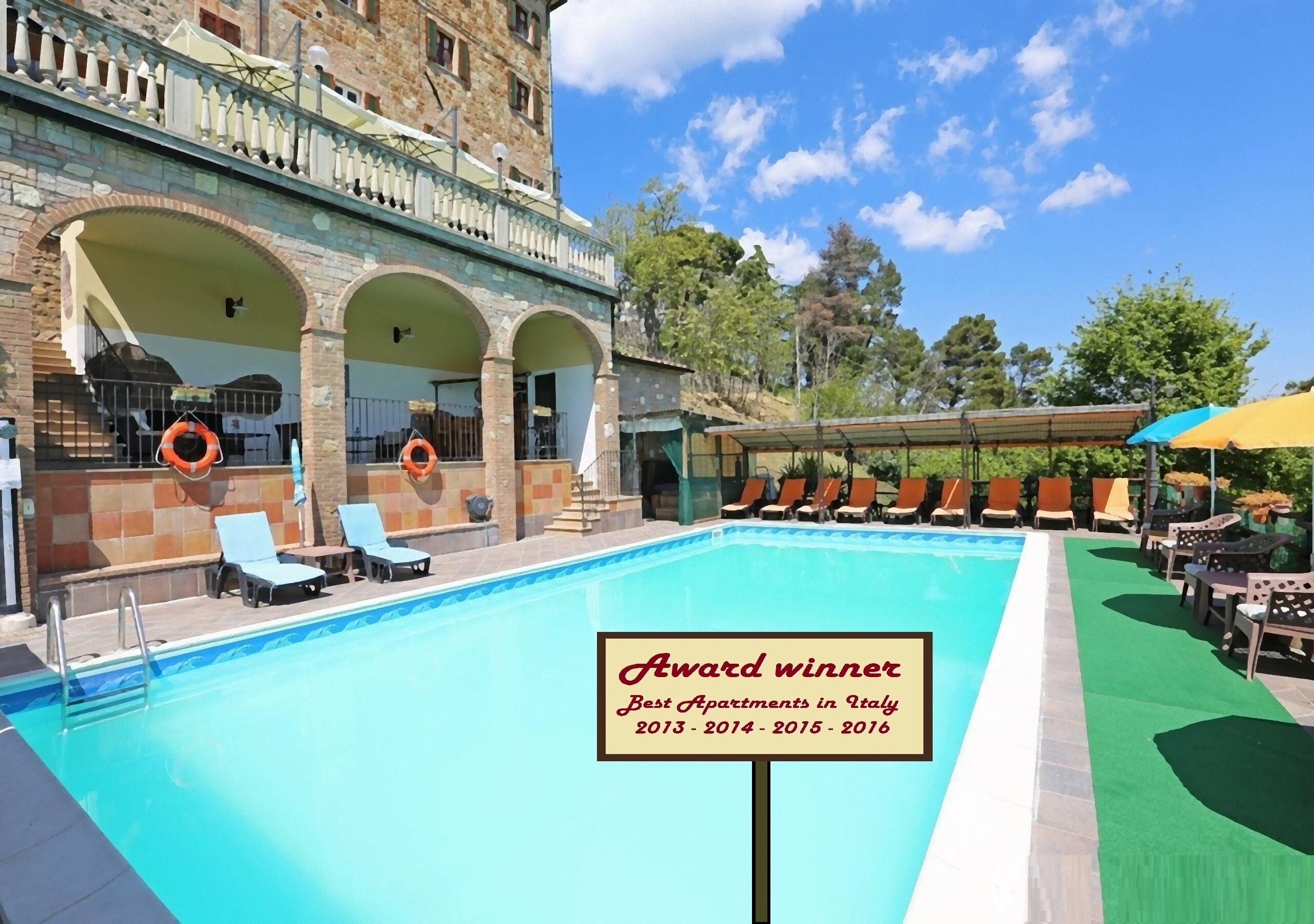 (NEW) Apartment (F) with swimming pool, jacuzzi and tennis court in Tuscany