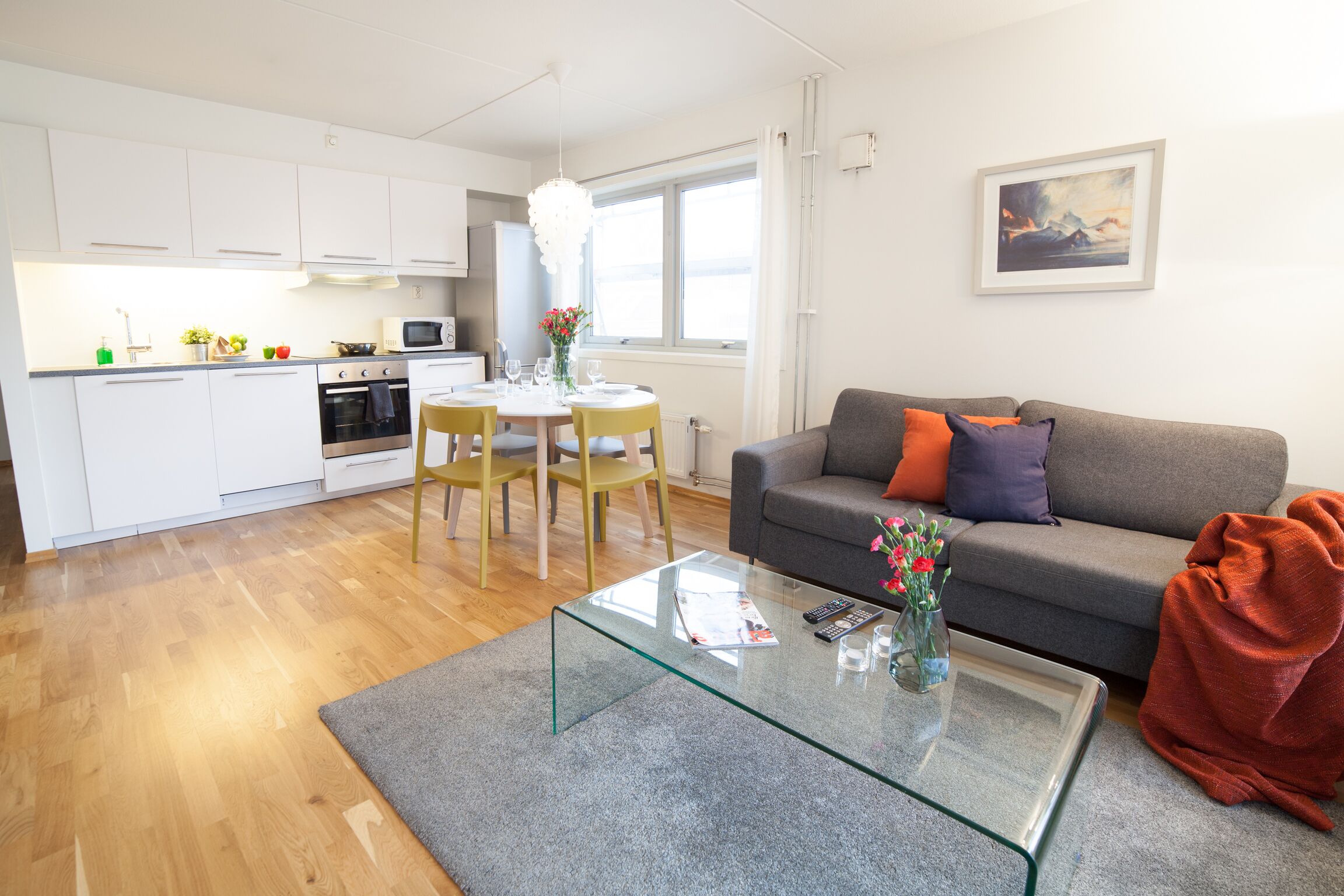 Central and modern apartment. Fully equipped and furnished.