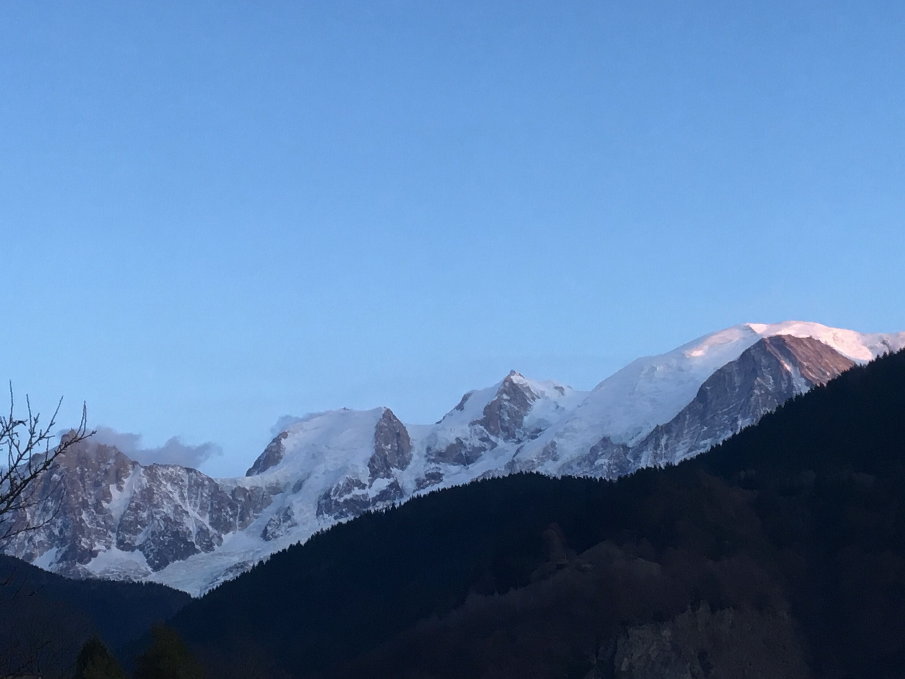 Facing Mont Blanc Private Apartment for 2 in chalet with terrace 