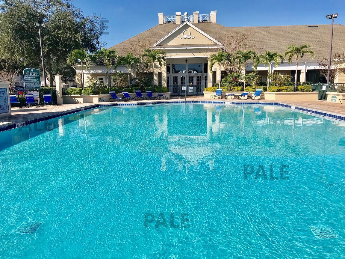 Luxury 4-bedroom Townhome near Disney / Orlando