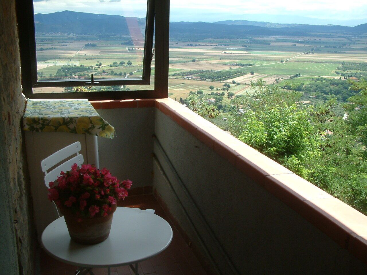 Leo's house, peace and relaxation in a typical Maremma village ten minutes drive from the sea