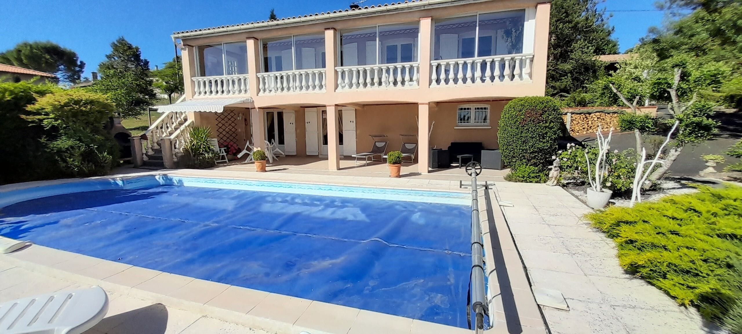 Charming gite with private pool and panoramic view over the countryside