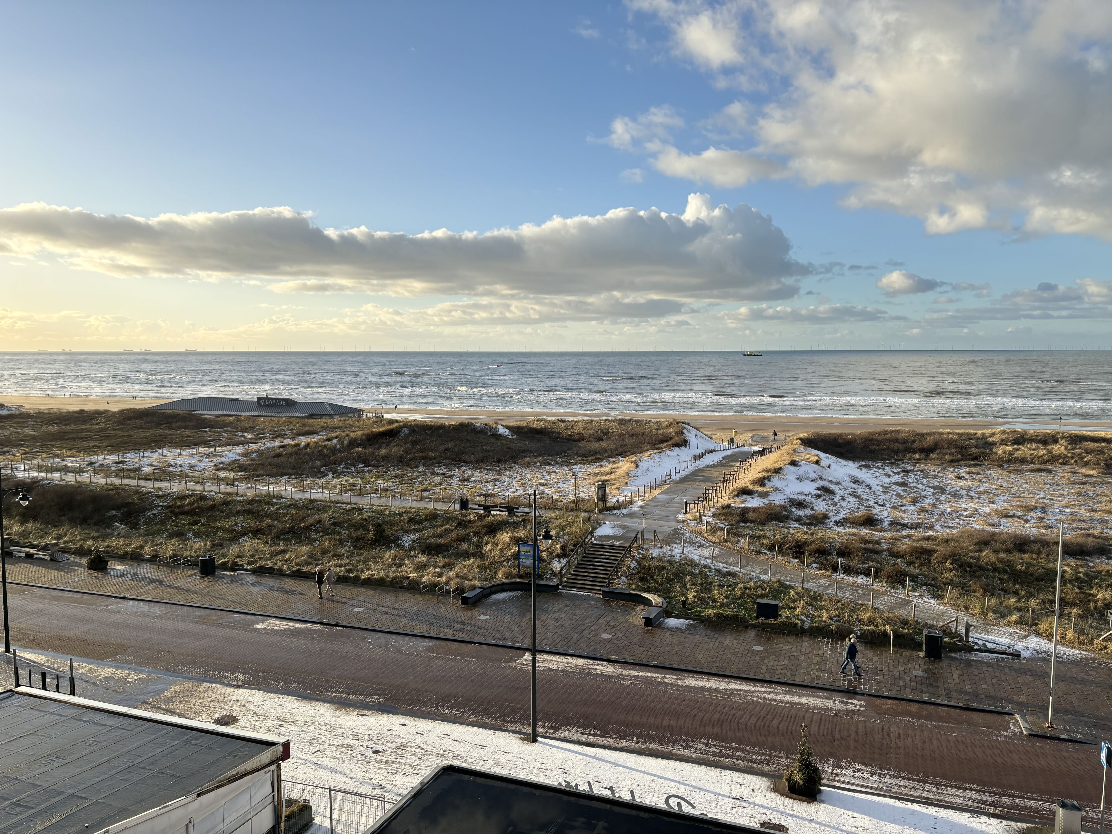 Apartment on the boulevard of Noordwijk with Beachview and free private Parking