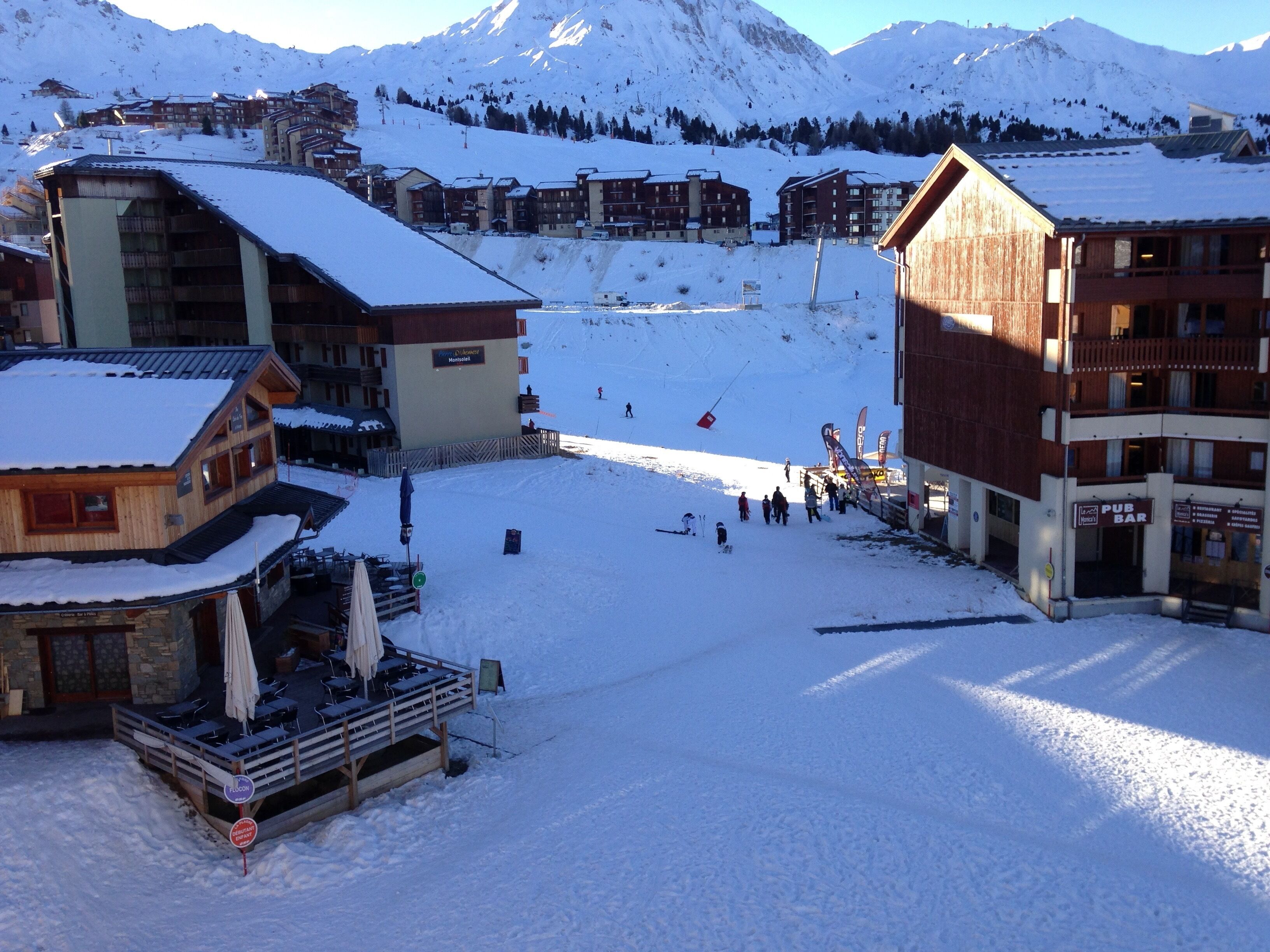 Plagne Soleil mountain view - Go in, go out! 