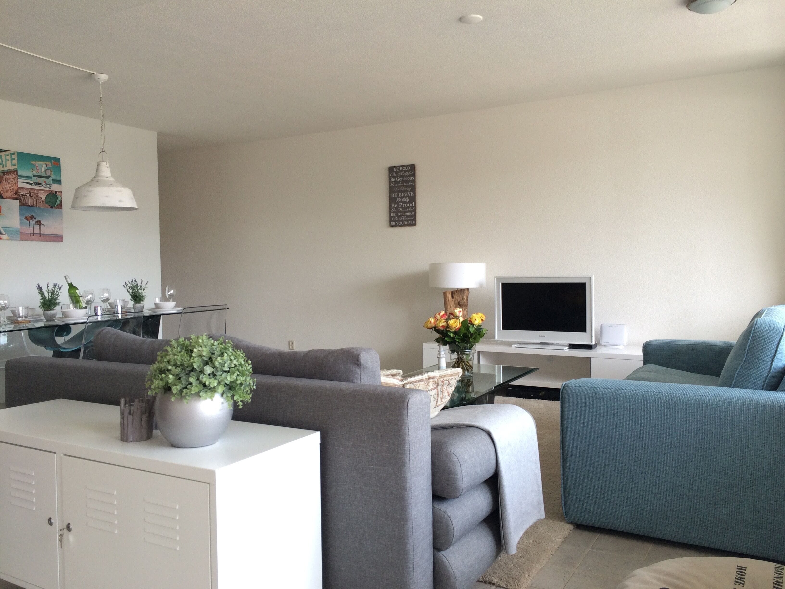 Stylish apartment by the sea with large terrace (22 m2) + free parking!