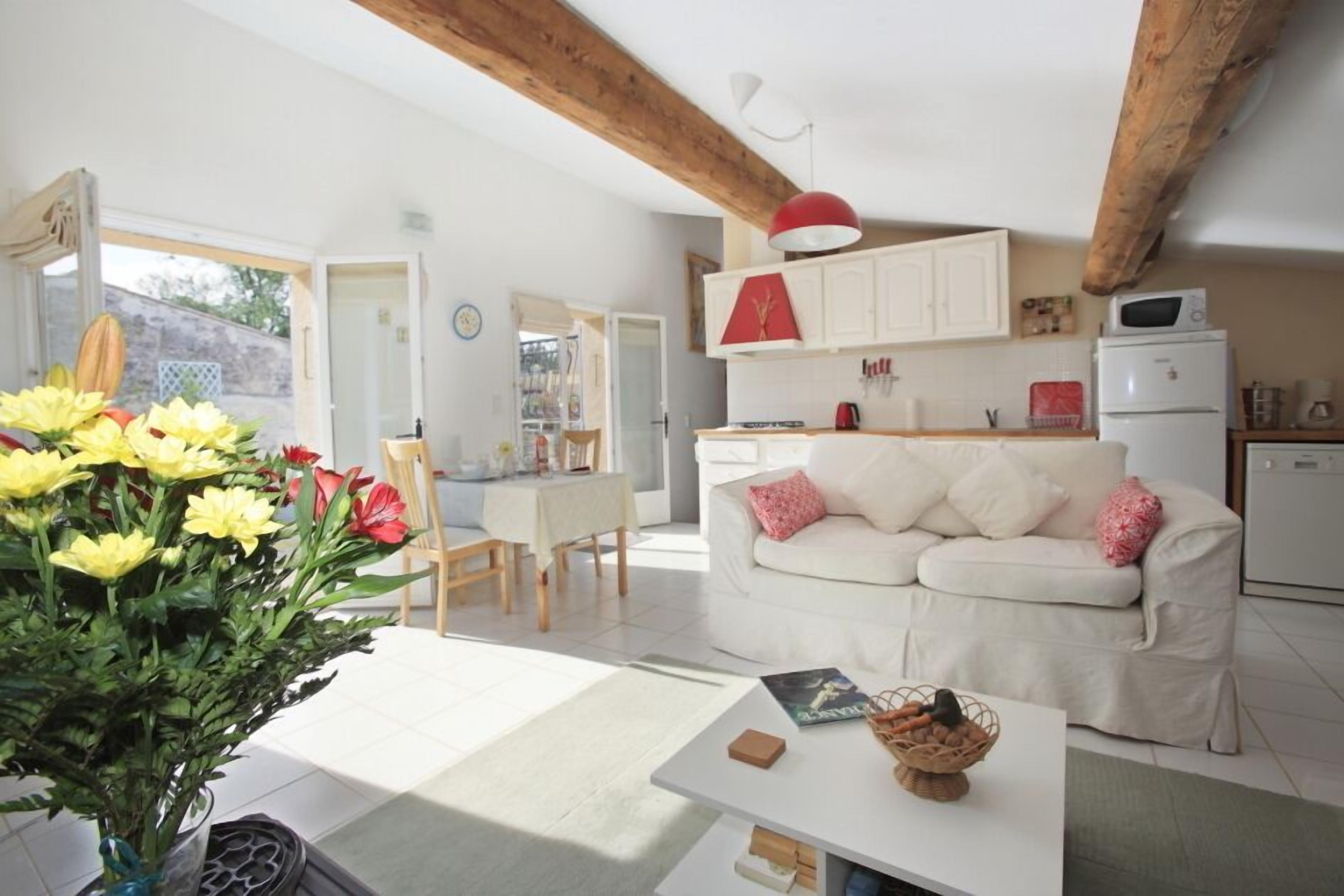 Spacious Gite in Tarn sleeps 2 (3 stars) nr Lautrec and Castres, Tarn,SW France