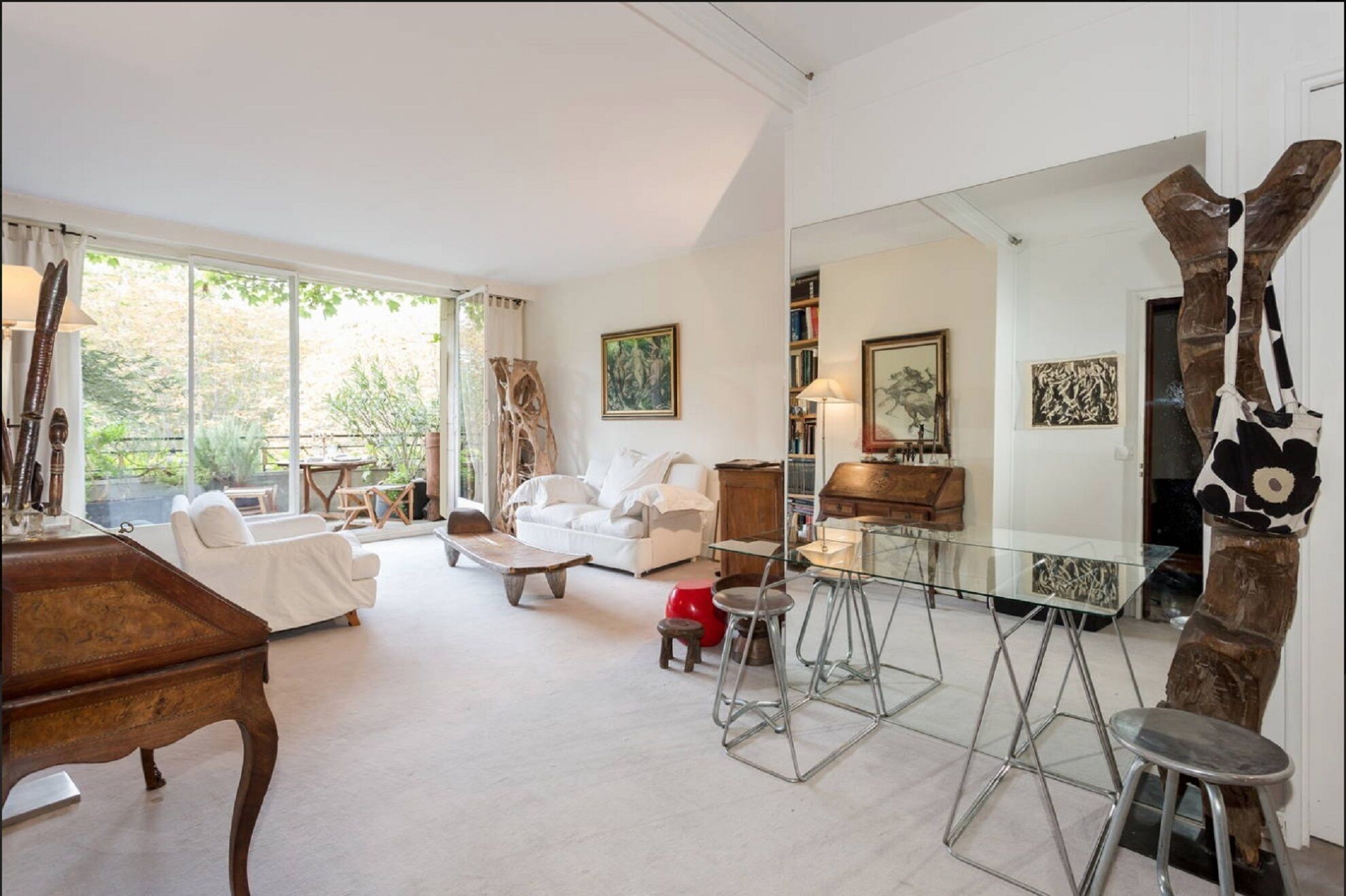 Neuilly Residential-Victor Hugo, Maillot- American Hospital,+Parking Bus Taxi M°