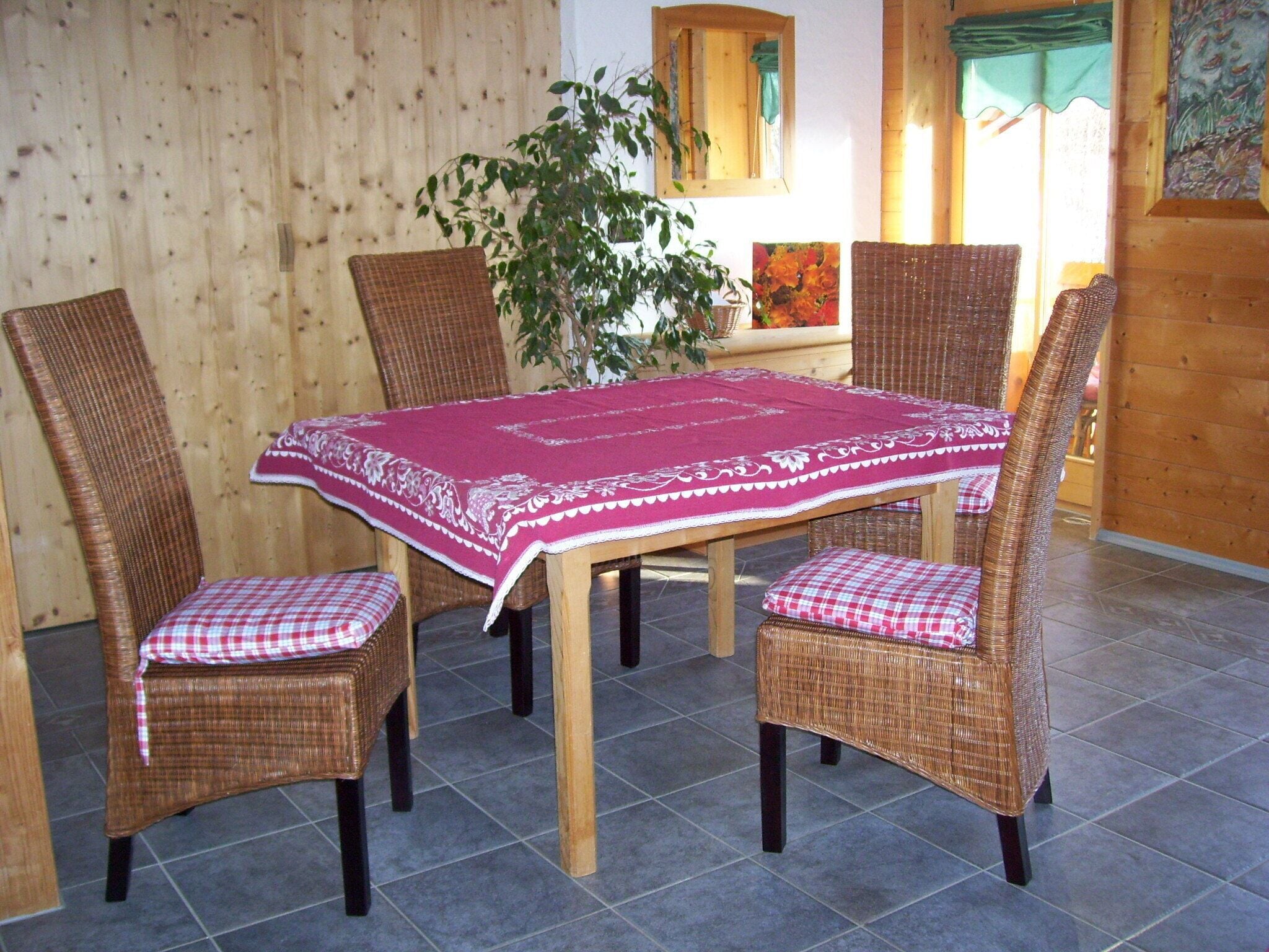 exclusive apartment for up to 5 people