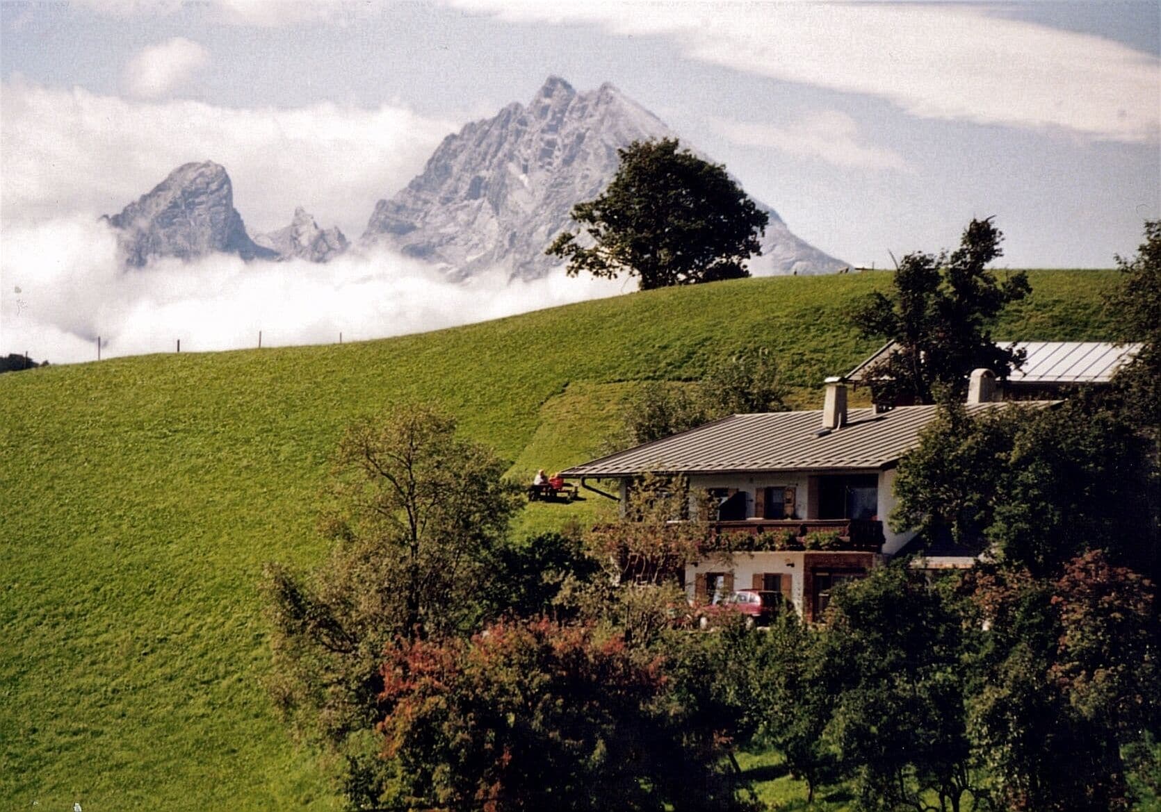 Apartment in a quiet sunny altitude with excellent panoramic views