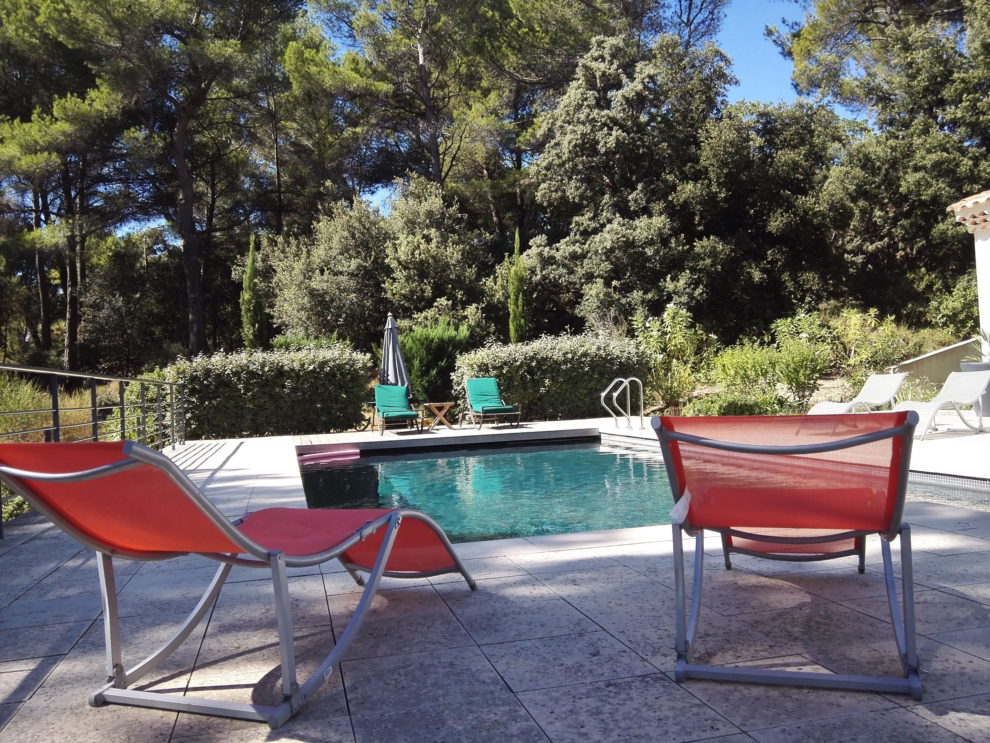 Apartment 70 m2 pool, 2 bedrooms, Aix en Provence, air conditioning. 