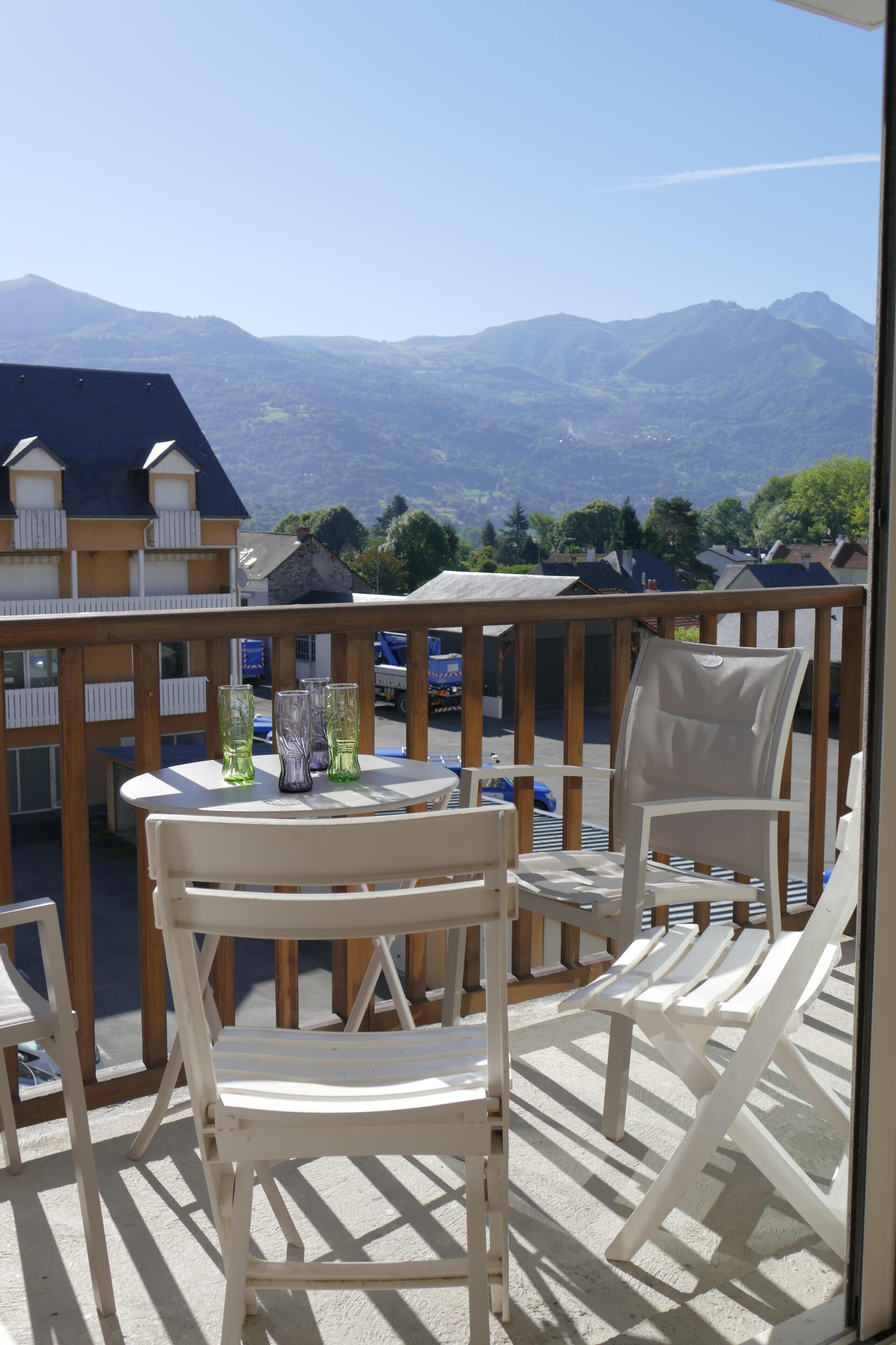 High Pyrenees. Nice and quiet apartment in the heart of Argeles Gazost