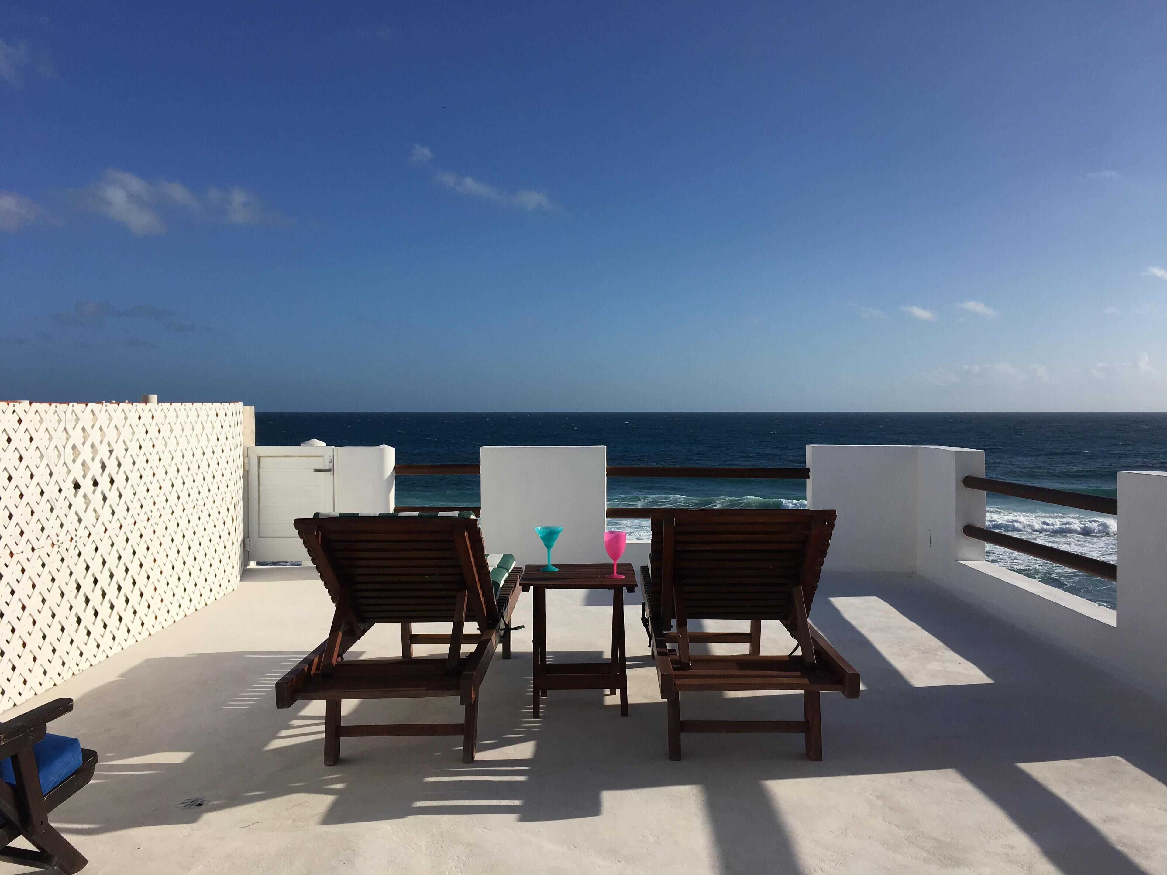 Casa Rosa - Beautiful Ocean Front Home - One Bedroom Penthouse Apartment