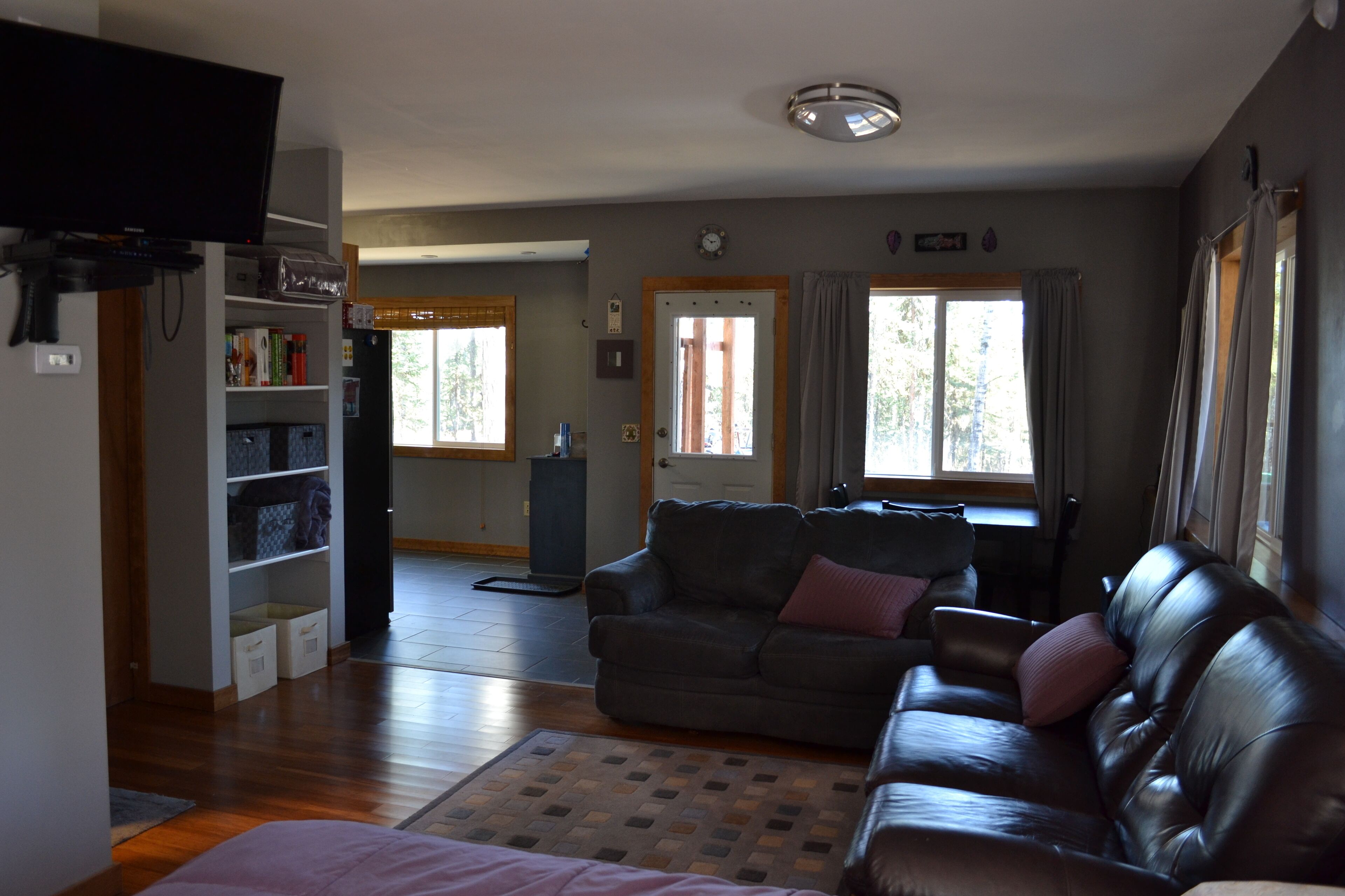 LOVELY SECLUDED STUDIO - Two miles from Soldotna! 