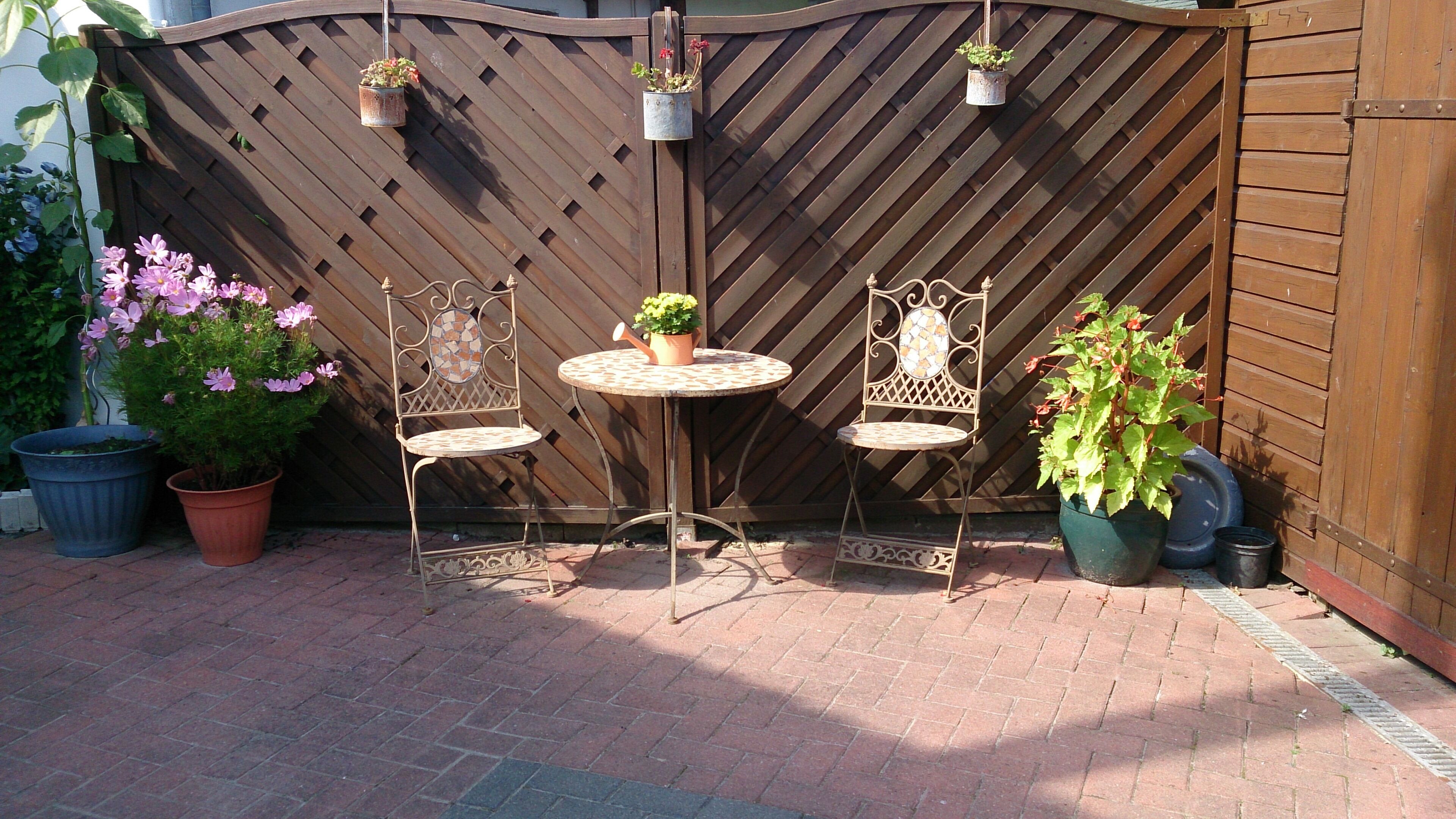 lovingly furnished apartment with garden near the beach