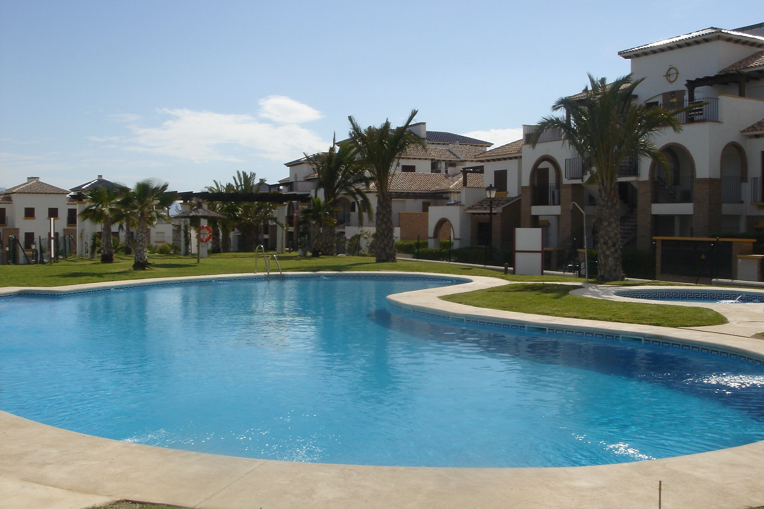 Luxury Ground Floor Family Apartment, Outdoor/Indoor Swimming Pool & Free WiFi