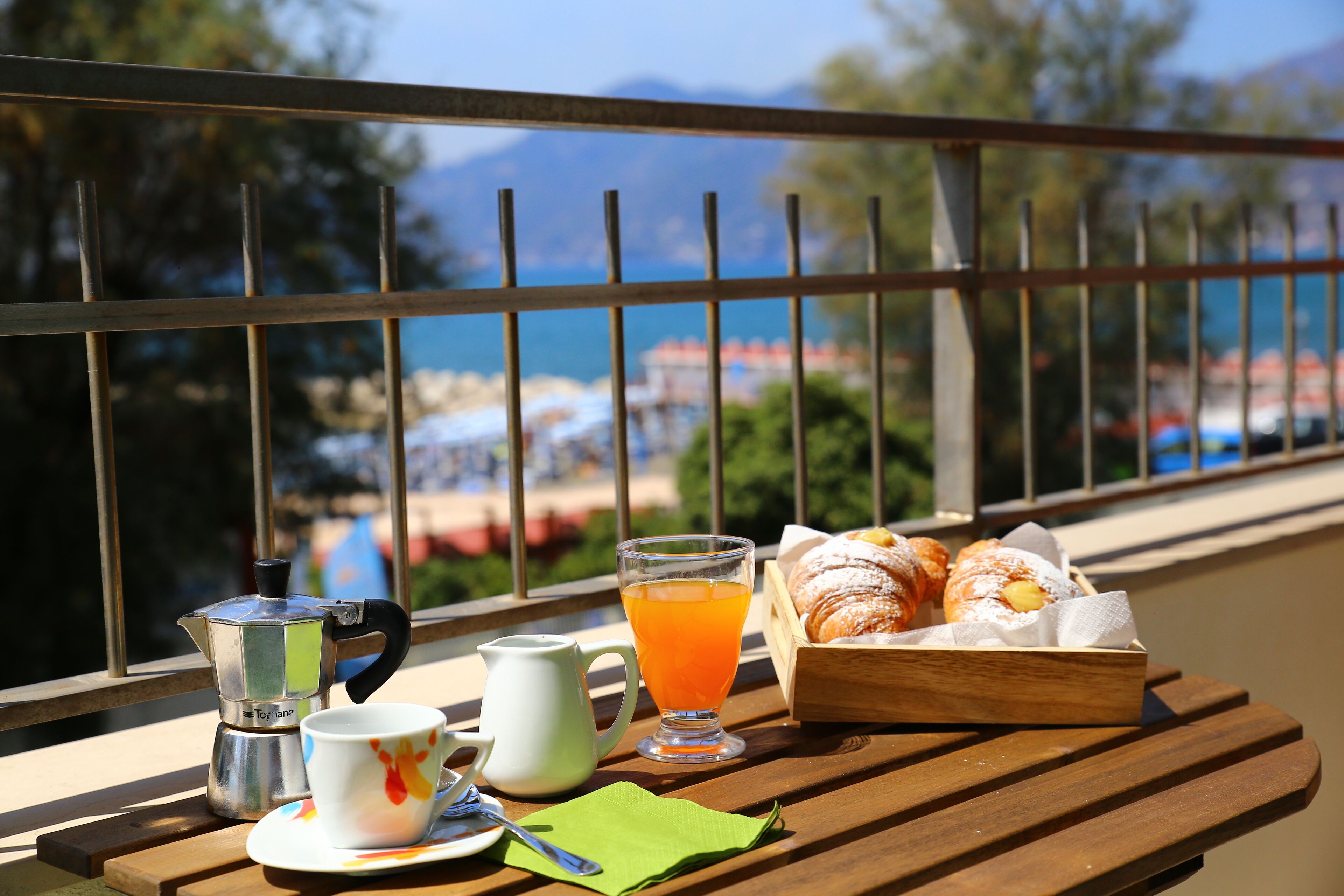 B & b Il Soffione: Three rooms with sea view