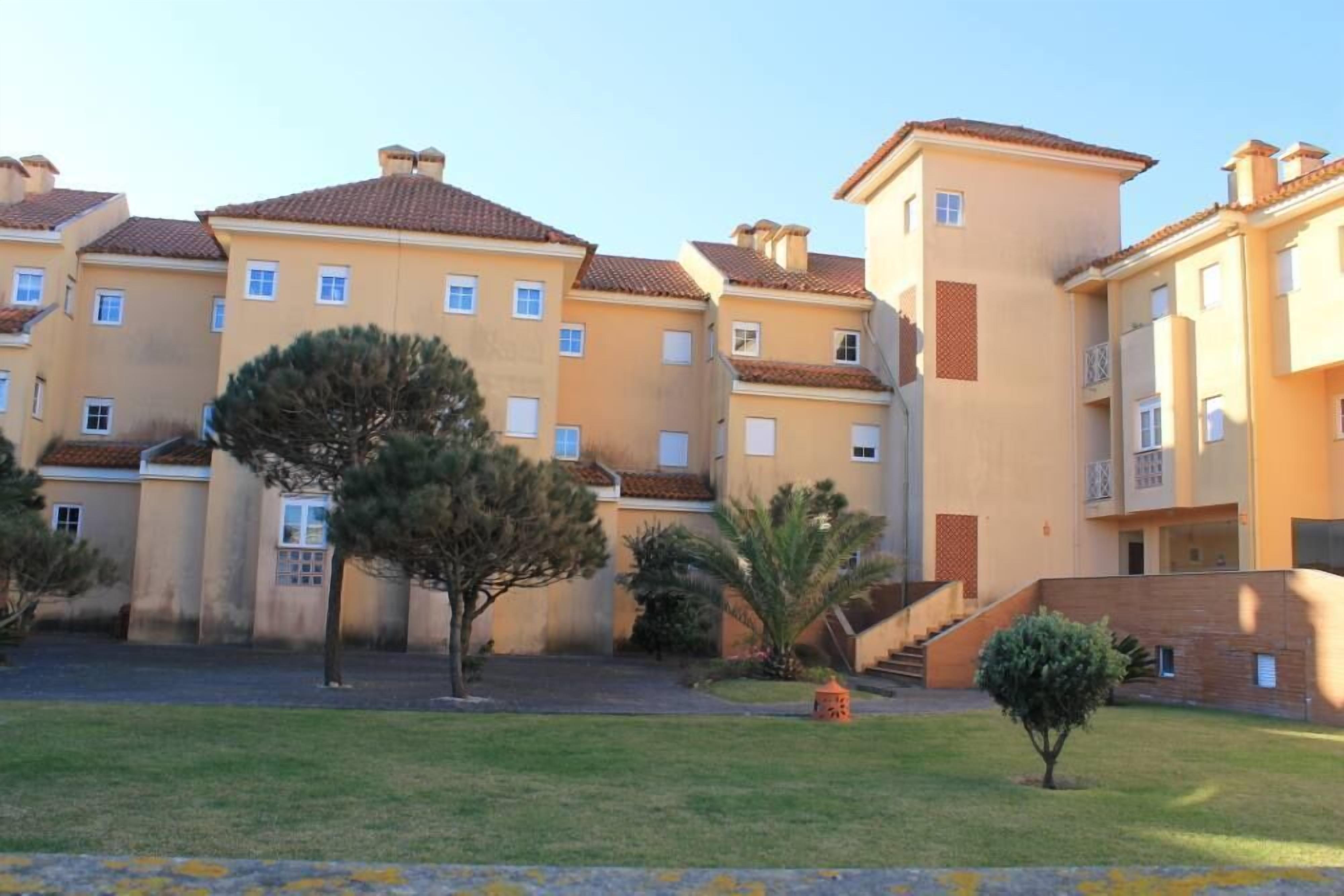 3 bedroom duplex with terrace 150m from Esmoriz beach - VERY QUIET