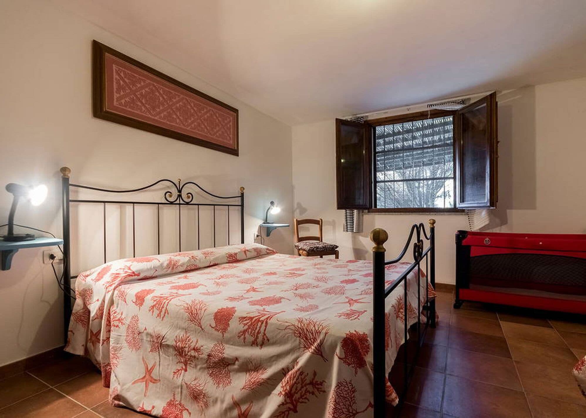 Ground floor apartment, 2 bedrooms, 1 bathroom, exclusive garden, sea view.