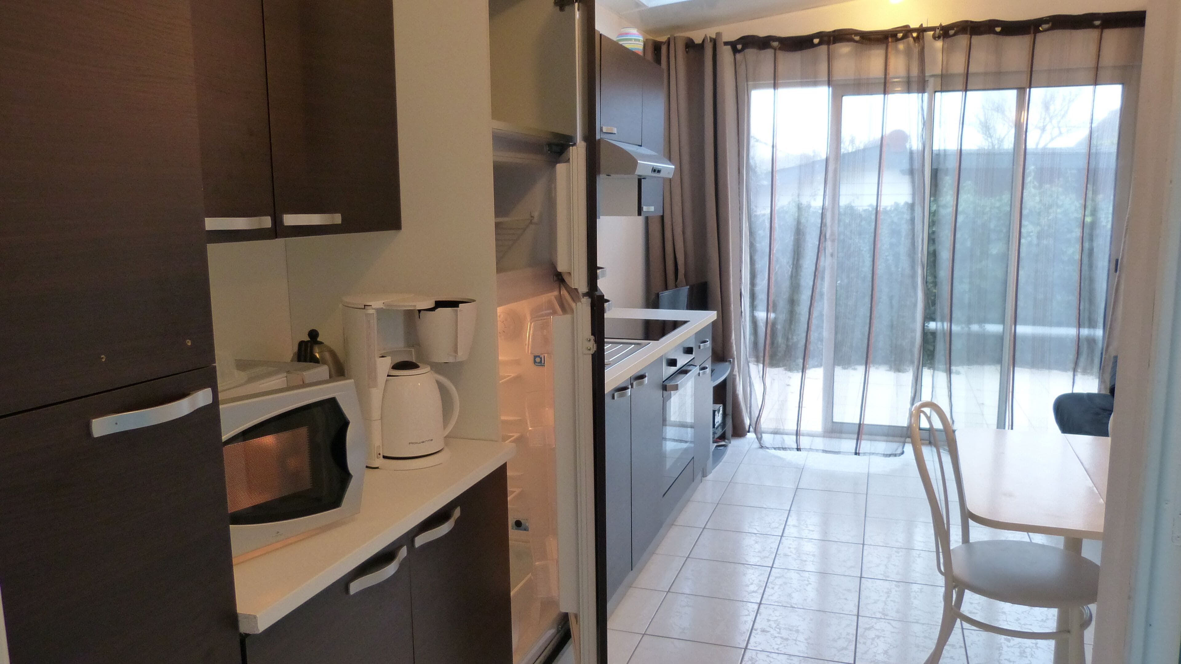 T2 apartment with terrace 250 m from the beach - (H)