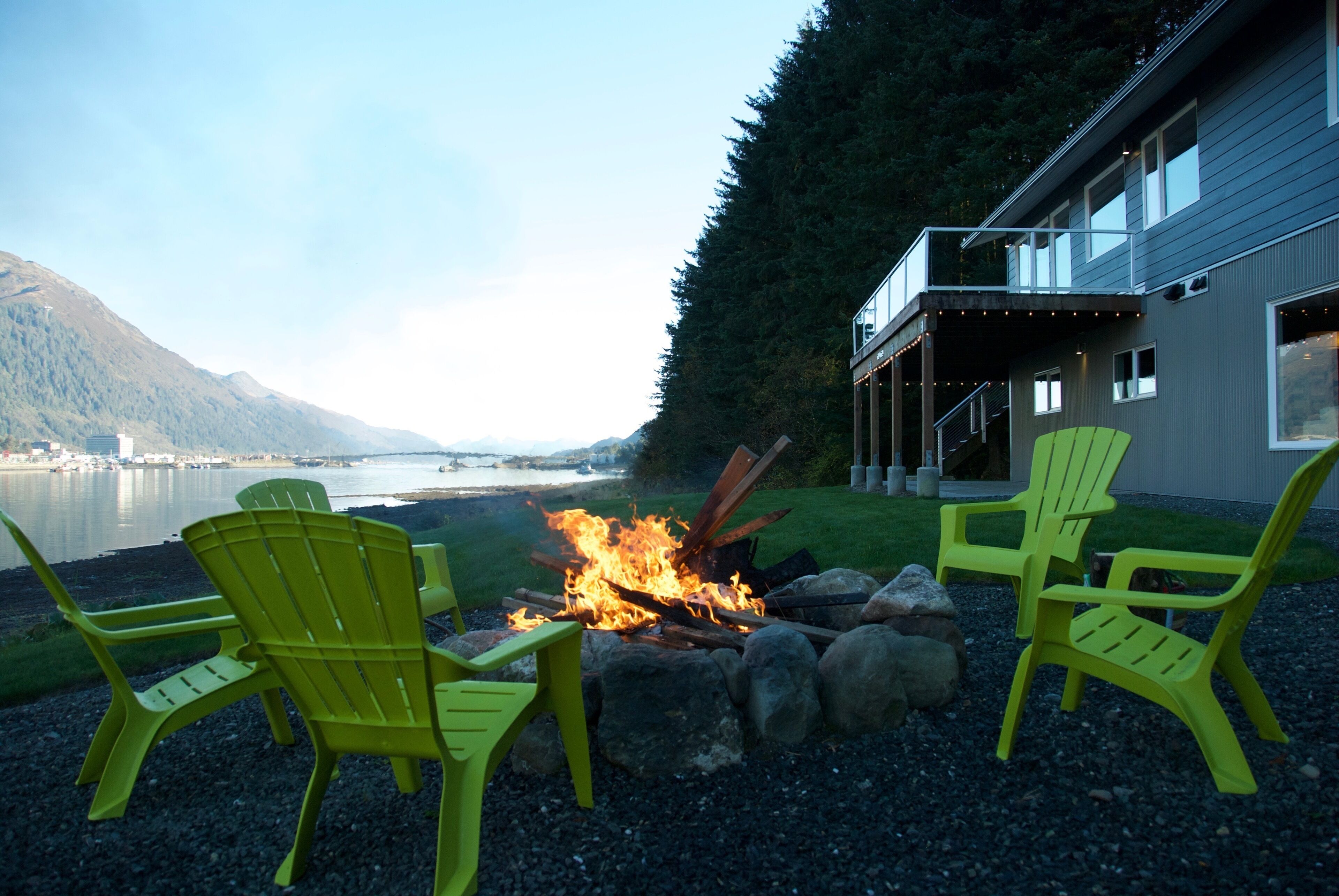 Secluded Beach Condo - Upper Level - Modern Design w/180° View of Mountain & Sea