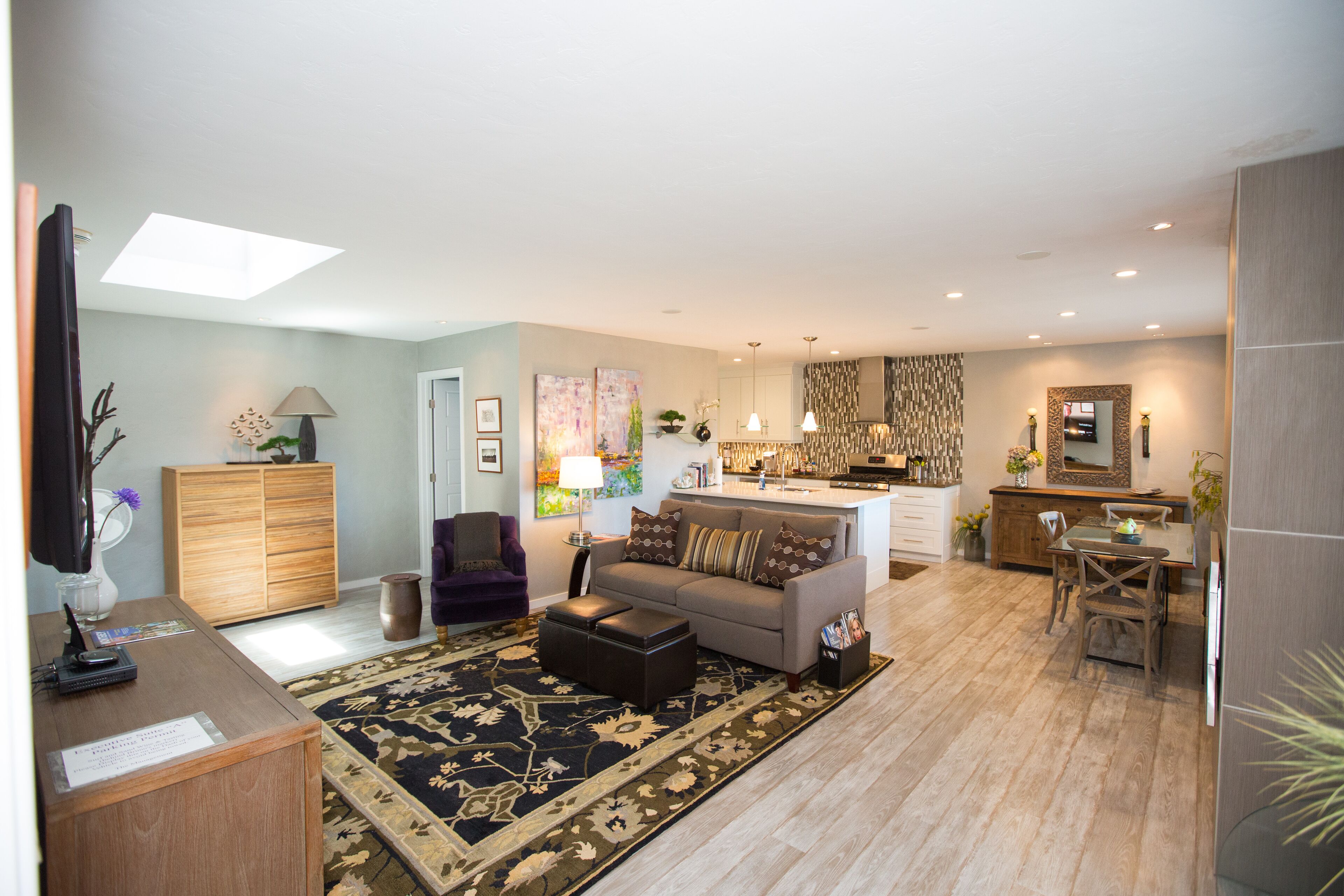 Downtown Carmel - Walk To Everything! - 1BR/2BA  Exec Suite "A"