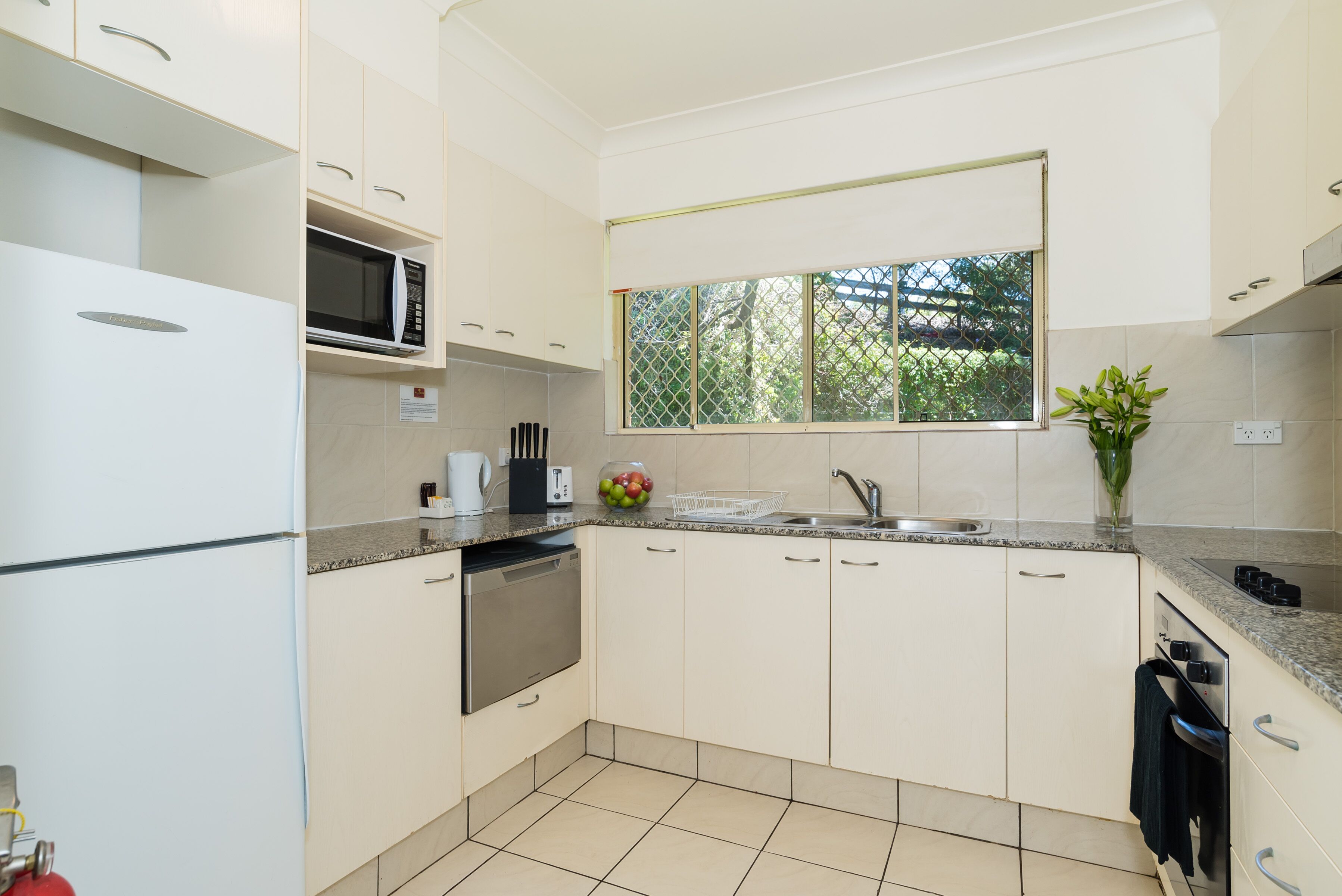 Unit 8- Executive 2 bedroom furnished
