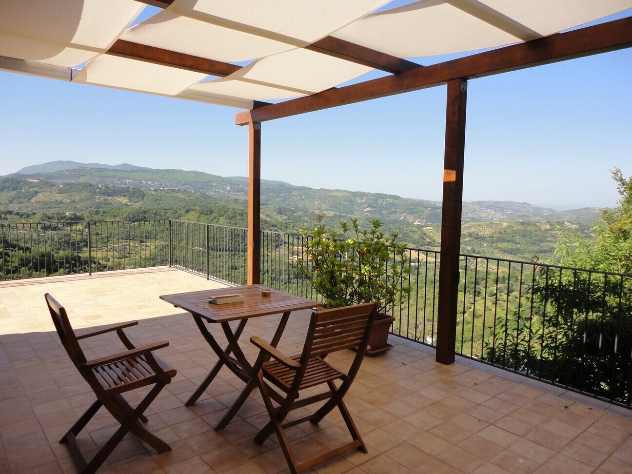 Apartment with a beautiful panoramic terrace on the Cilento coast