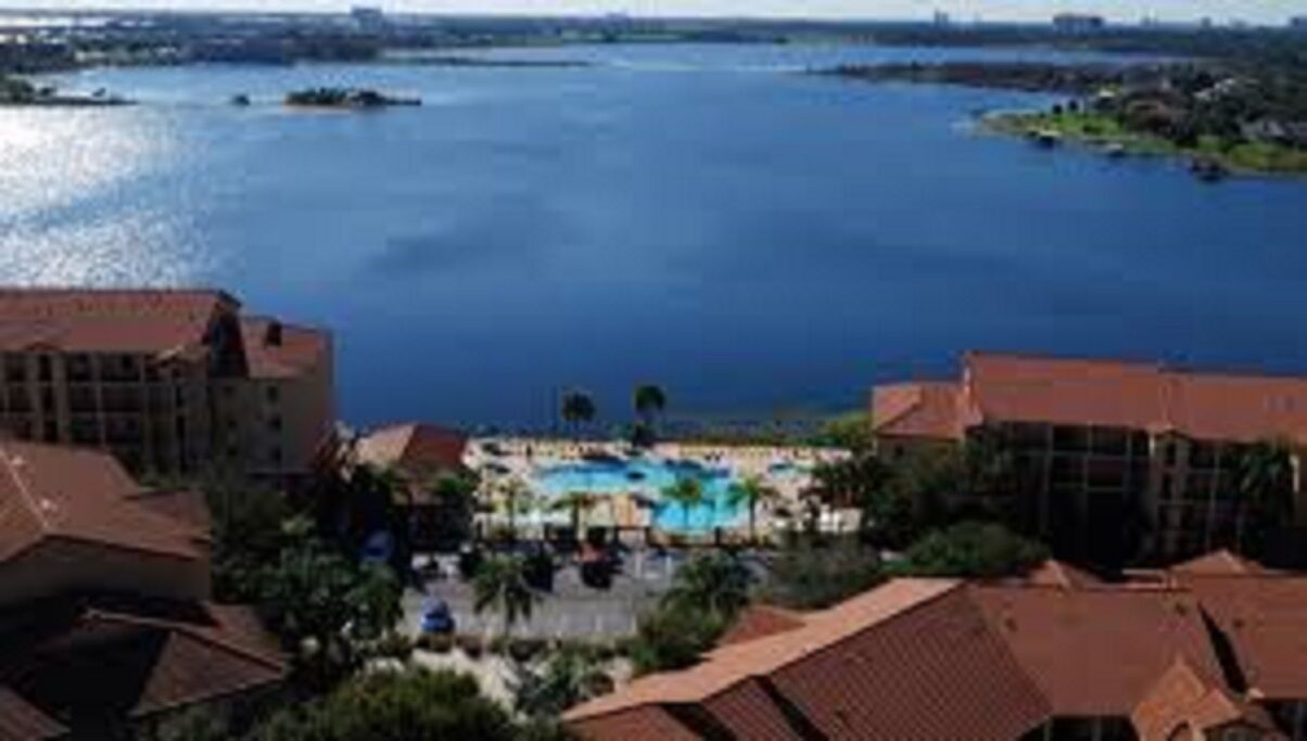 Studio Westgate Lakes~ Balcony~jetted Tub~pools~lake~bikes~so Much TO DO & More