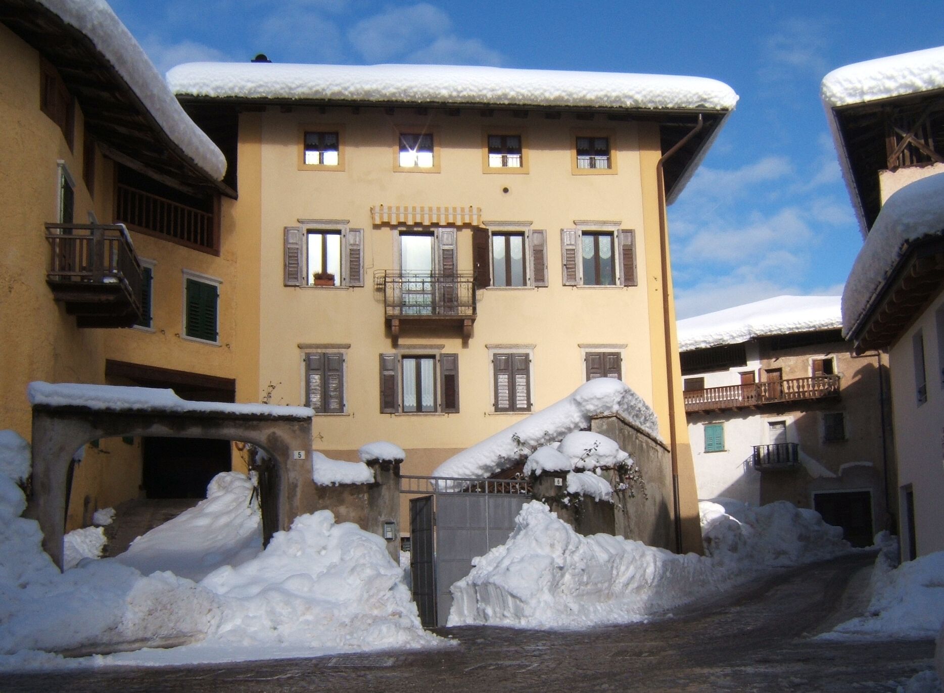 CHARMING APARTMENT IN ITALIAN ALPS TRENTINO