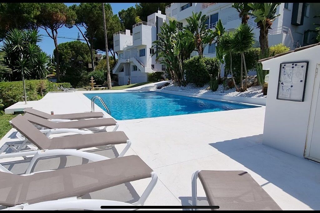 3 Bed Duplex Apartment with  Stunning Panoramic Views near Puerto Banus