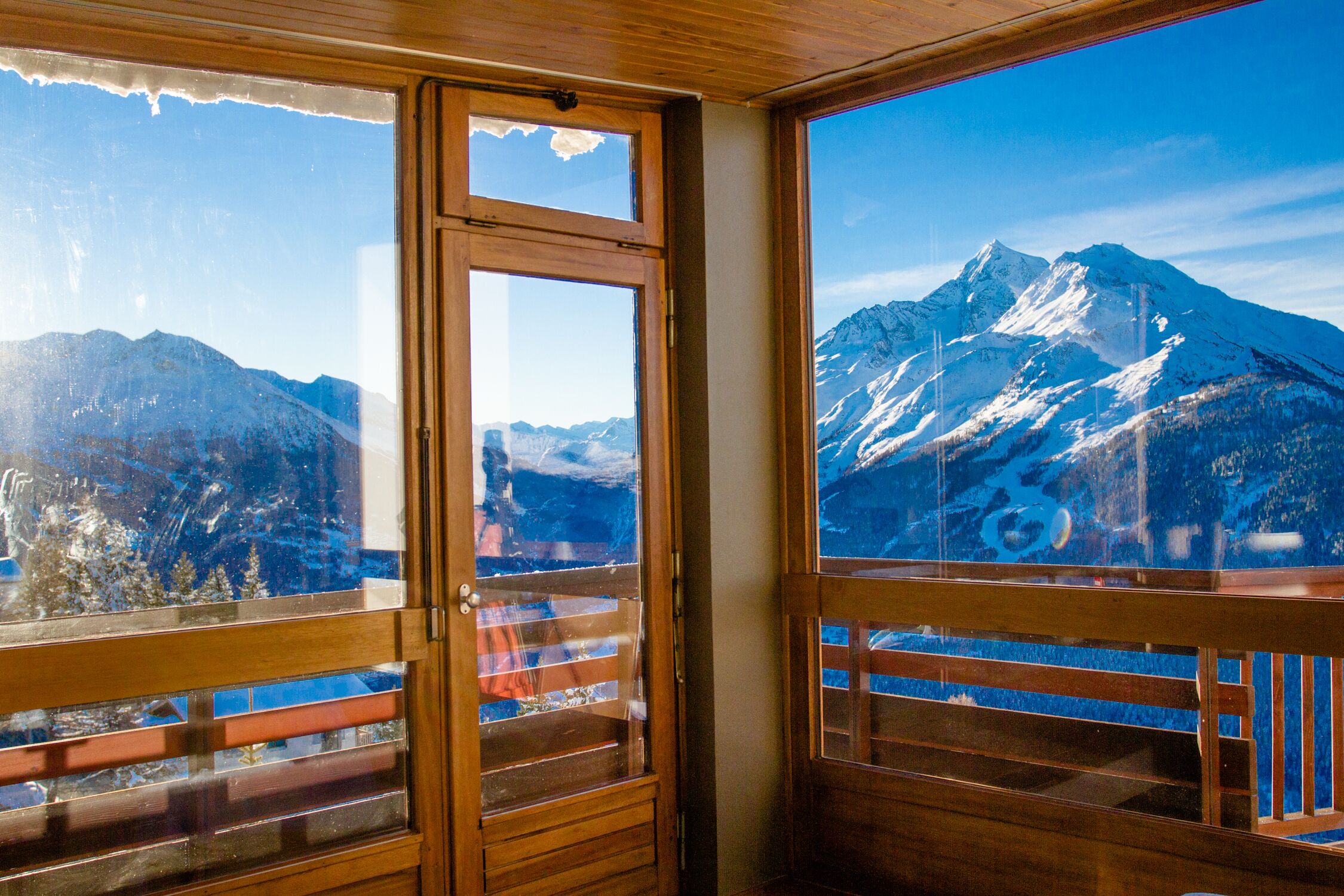 3-room apartment on the 2nd and last floor- STUNNING PANORAMIC VIEW!