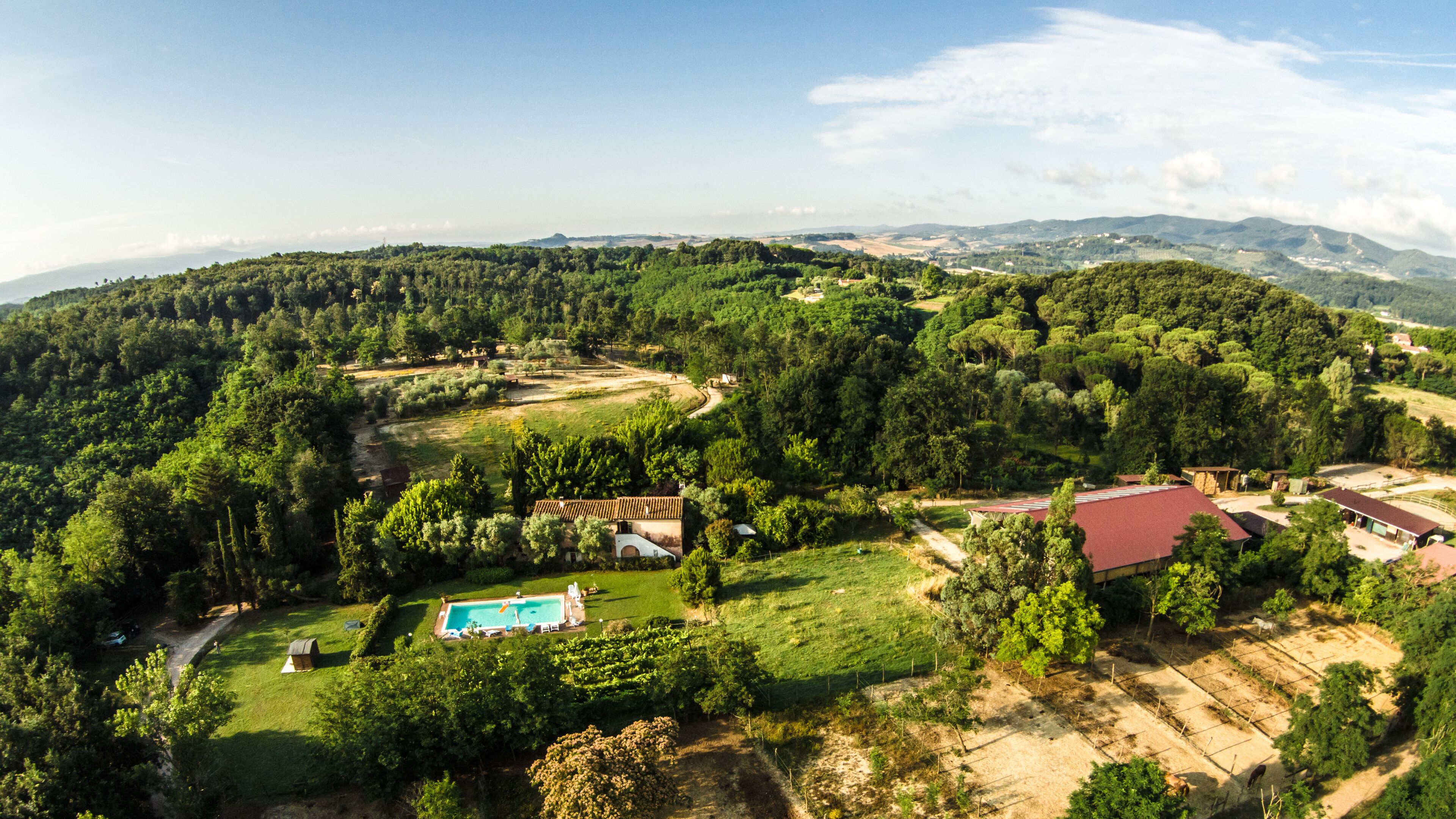 two-room flat roof in ancient farmhouse with swimming pool and pergola (Glicine)