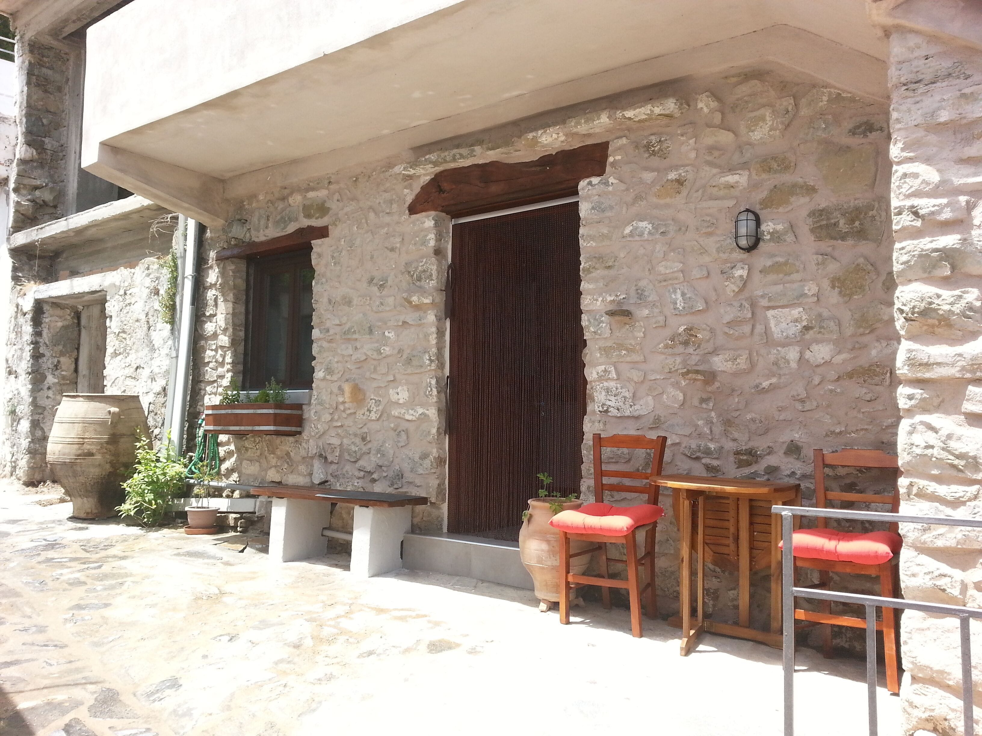 Melambes Studio Apartment -  Experience life in a traditional Cretan village.