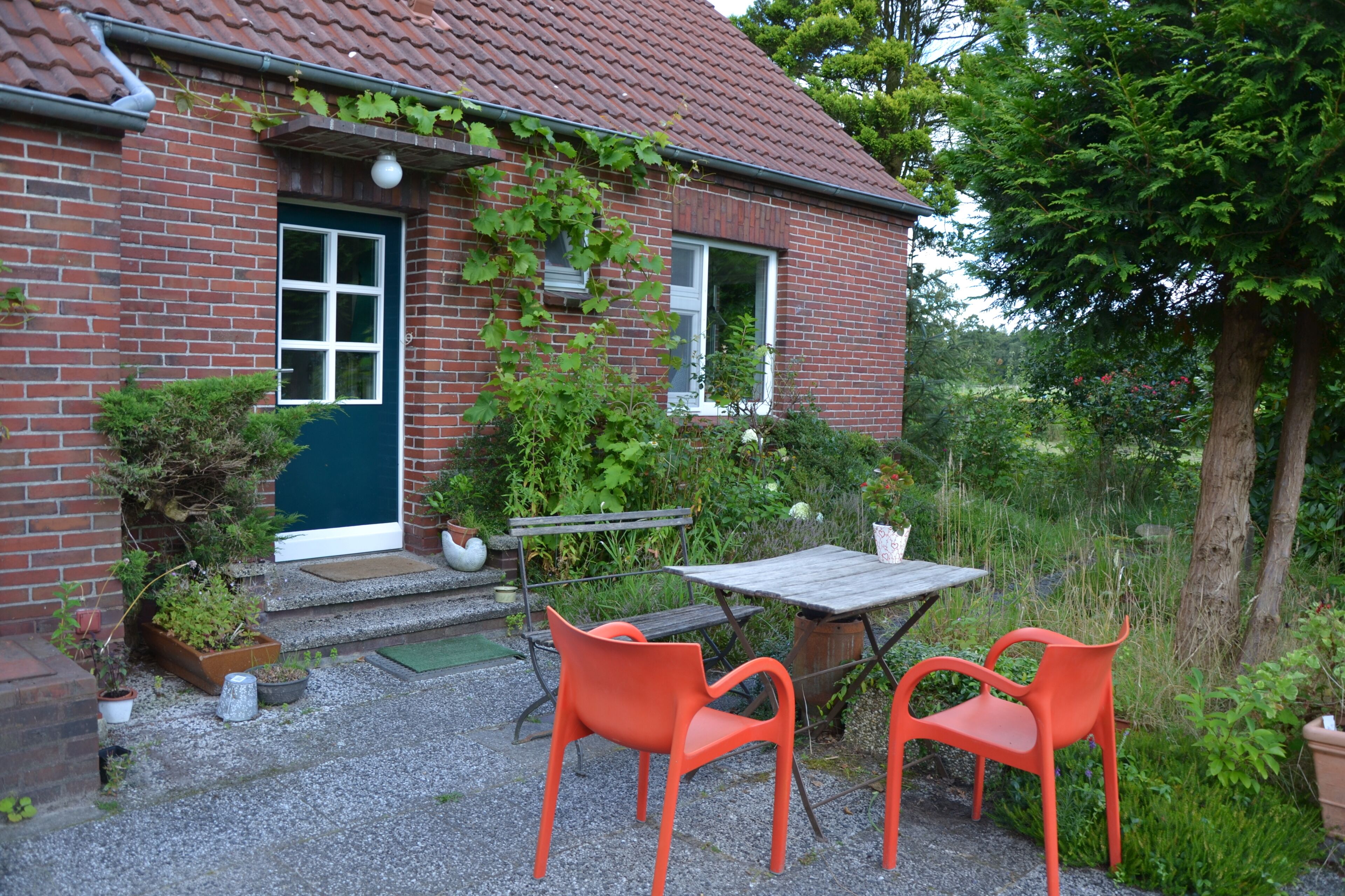 Idyllic location with lots of space around it