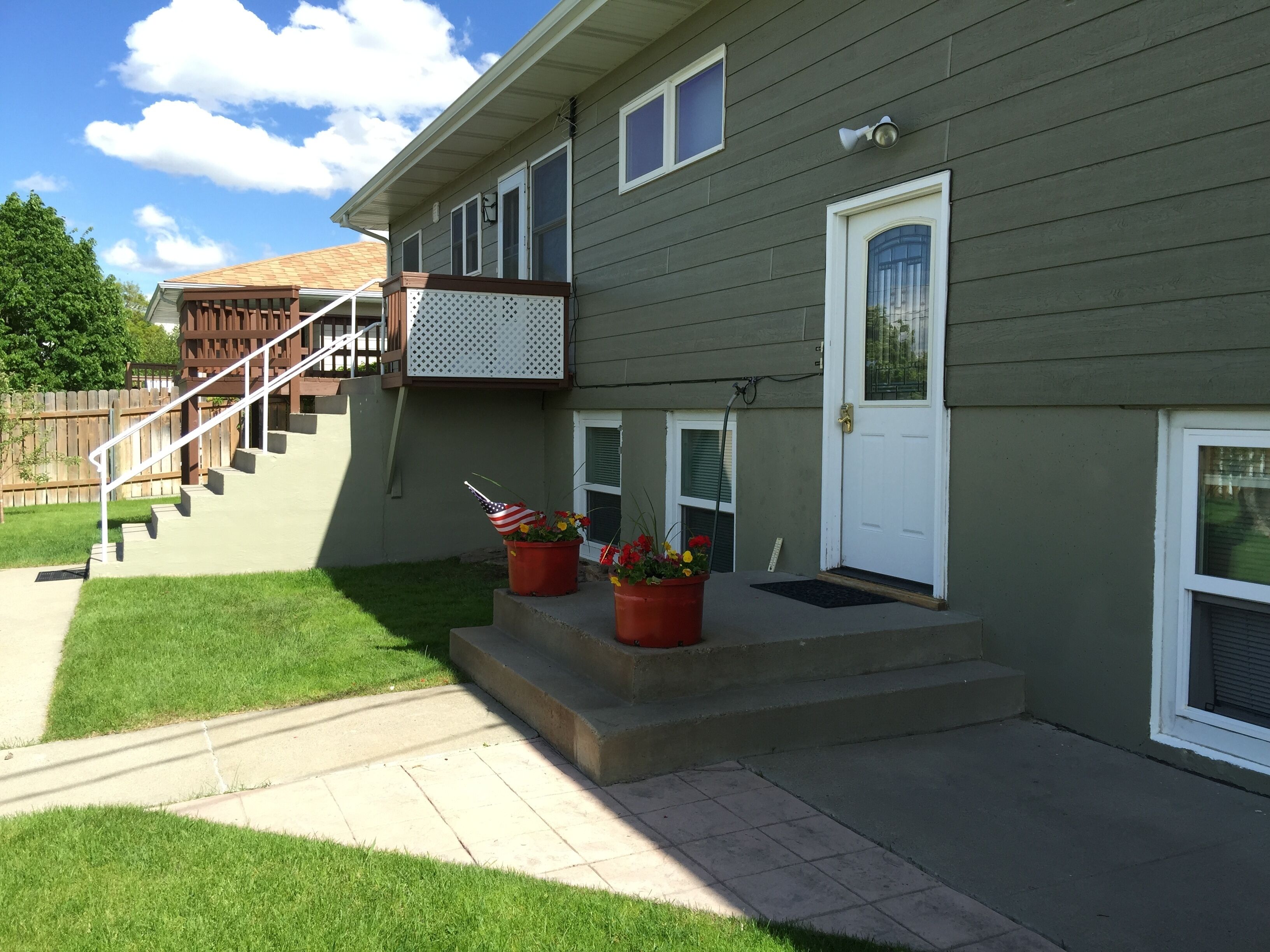 Close to St Peter's Hospital and Capitol complex!  Updated full apartment.  