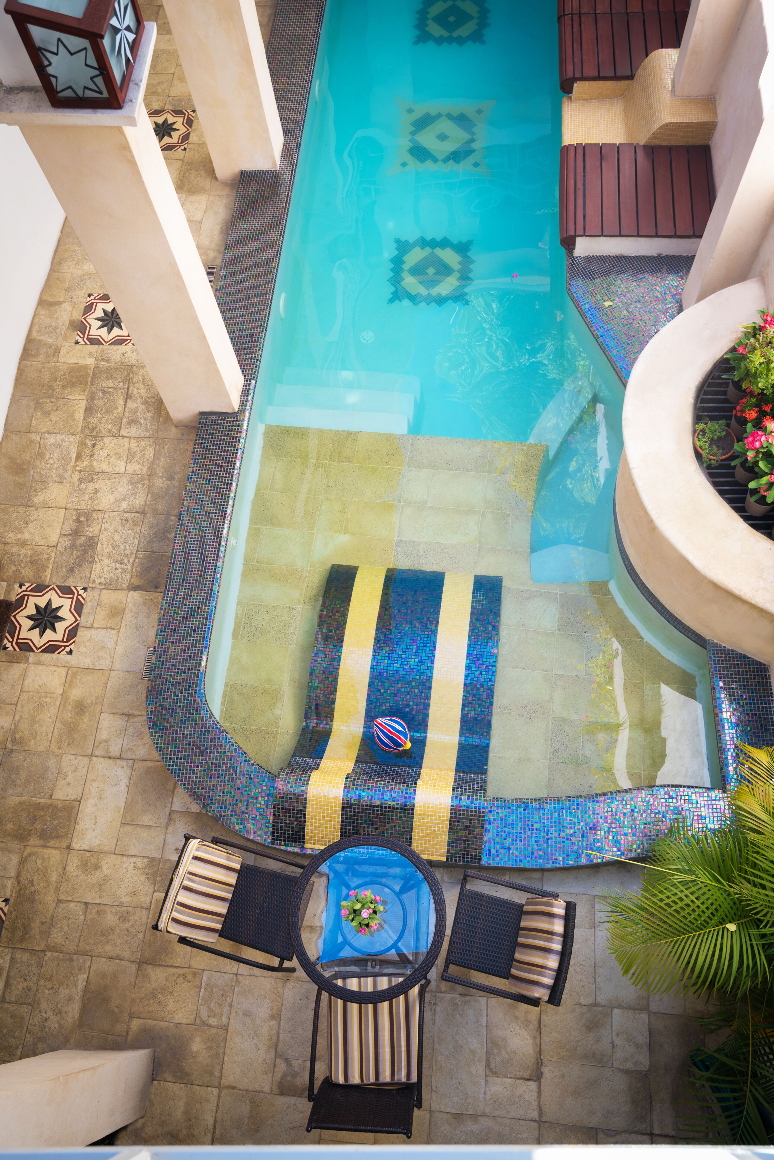 Colonial 1 bed apt pool & breakfast