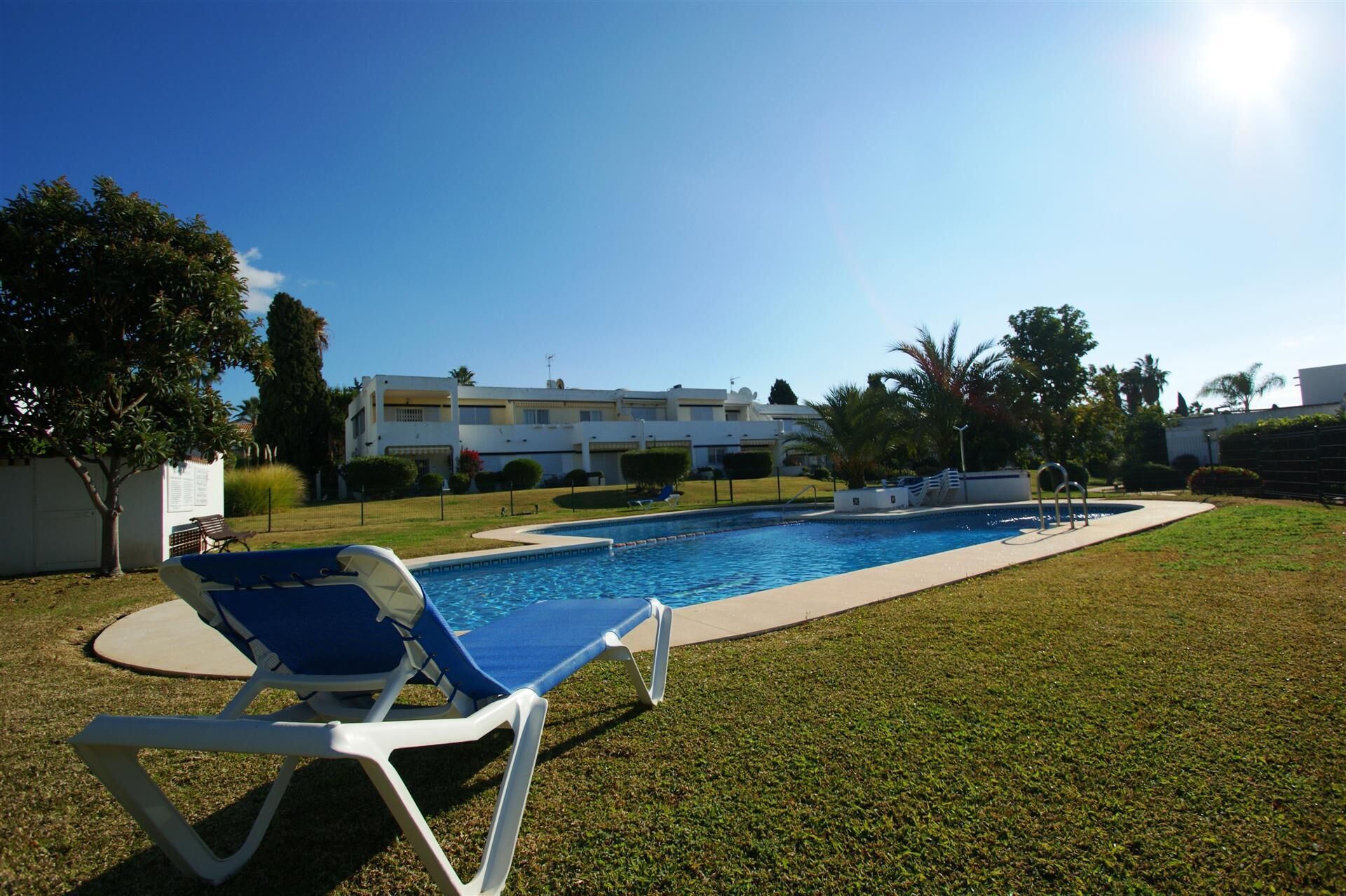 Nice ground floor apartment with community garden and pool