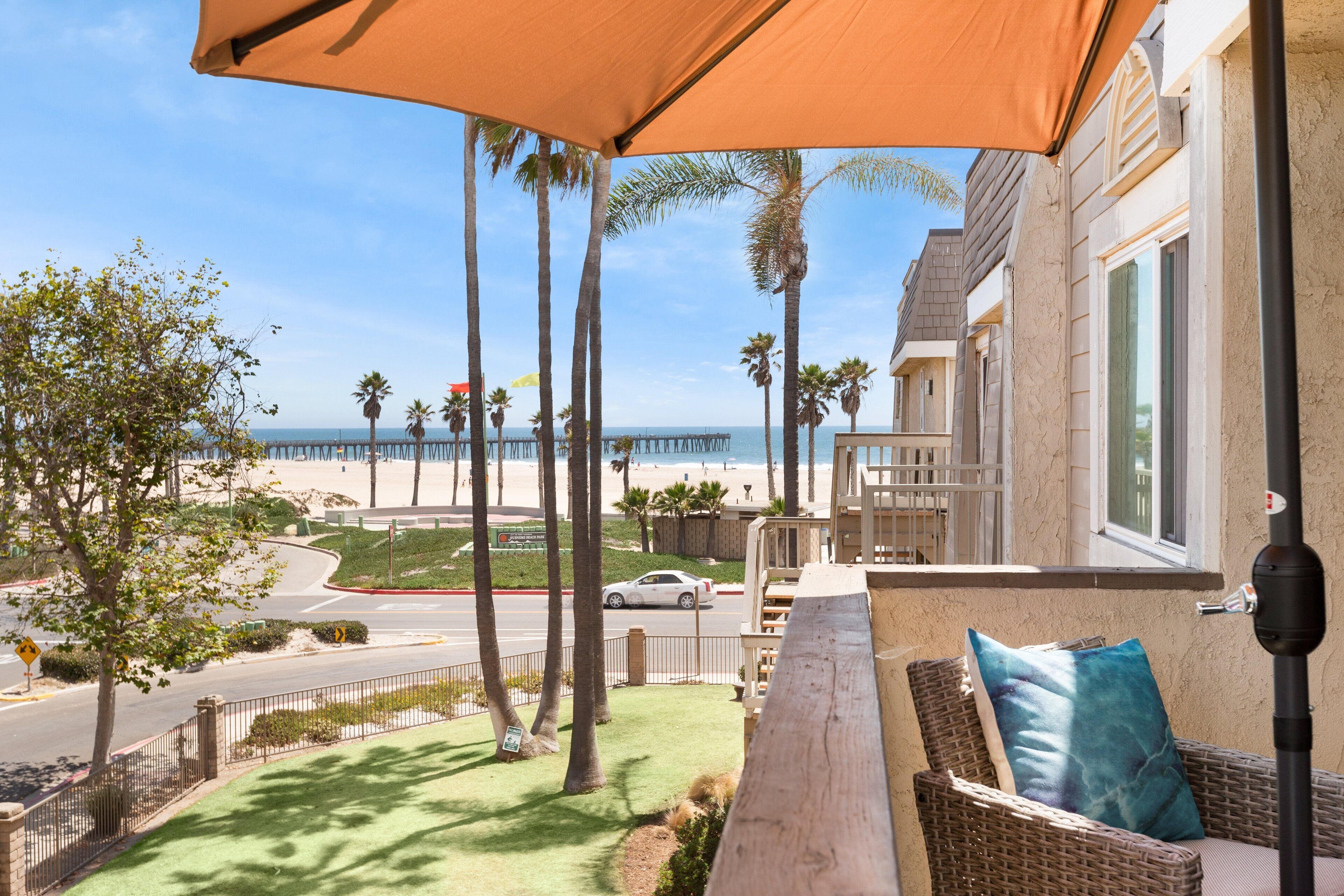 February Promotion - Oceanfront Condo with great views!