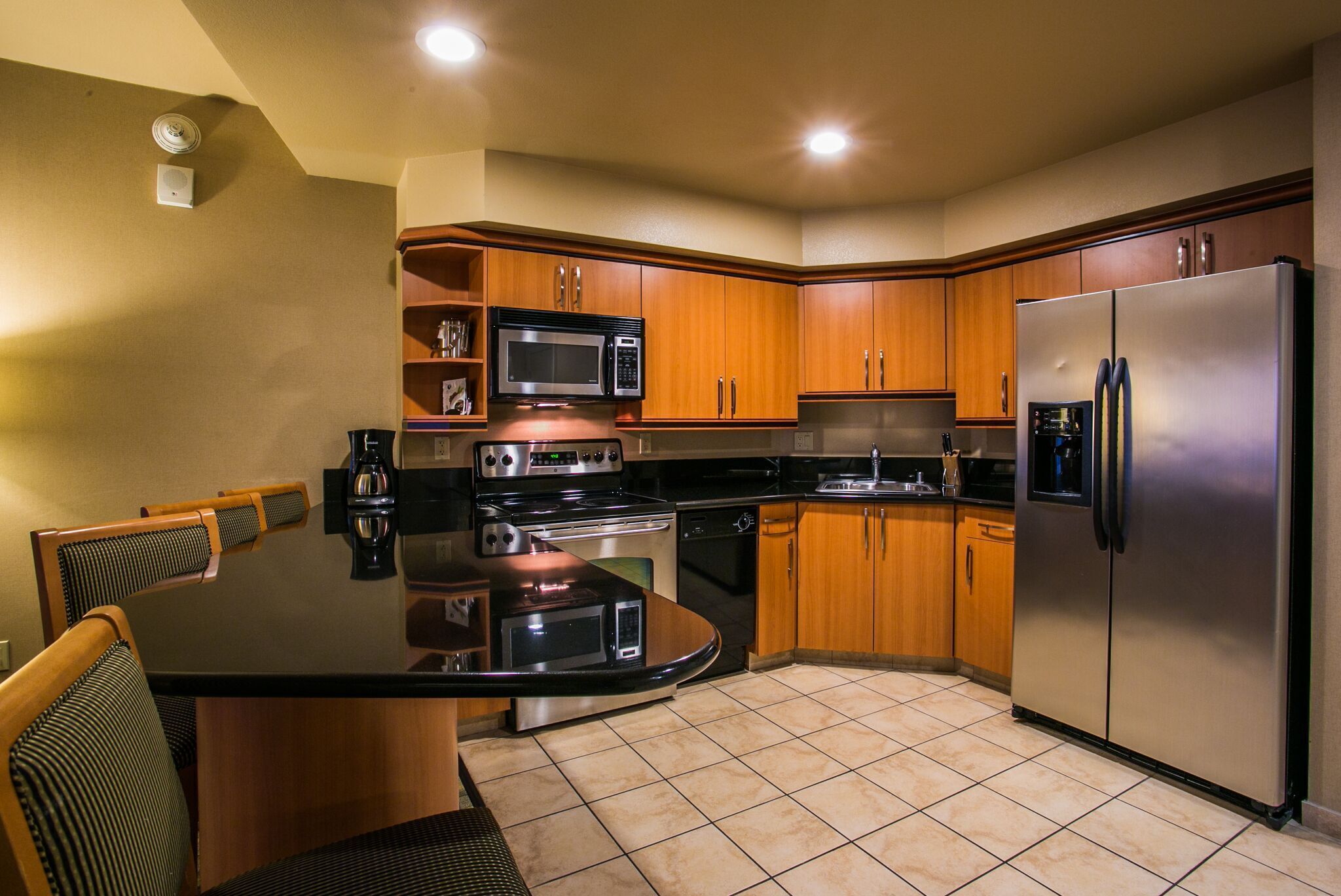 Quiet & Spacious Princess Suite w Full Kitchen @ Platinum -sleeps 6 ;has balcony