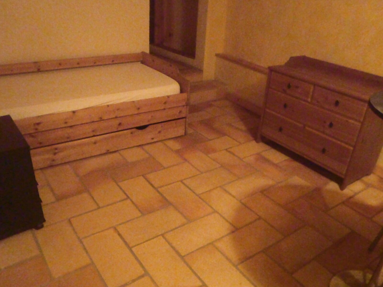Quietly furnished studio