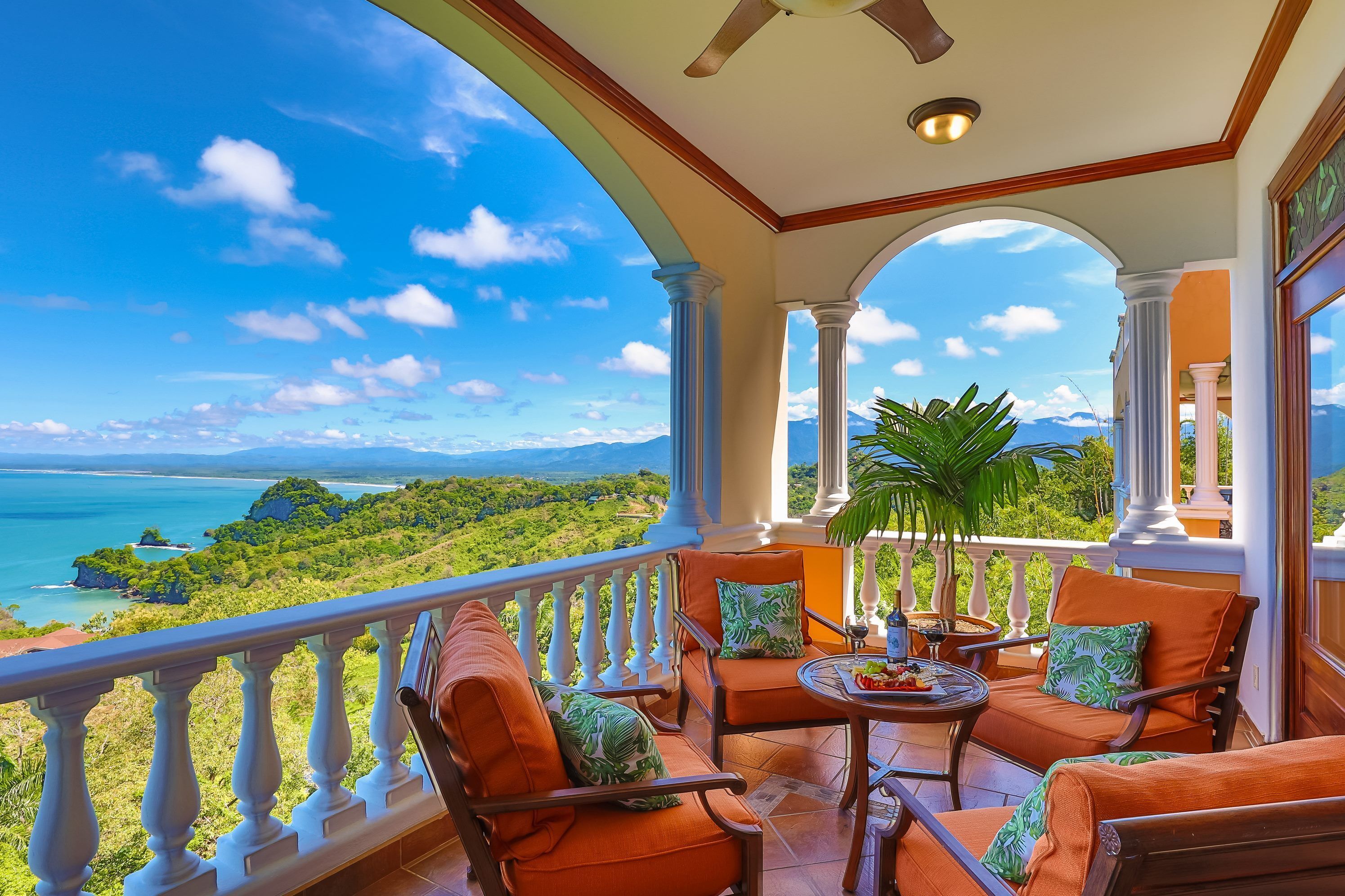 Pacifico Colonial Luxury Penthouse in Manuel Antonio Panoramic Ocean View 