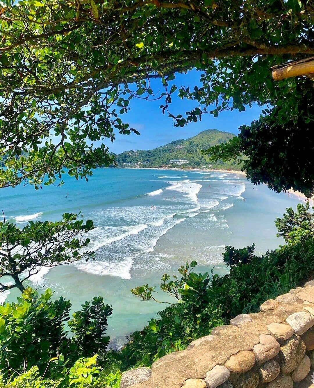 Kitchenette with swimming pool, playground, barbecue, near the beach Martim de Sá- 