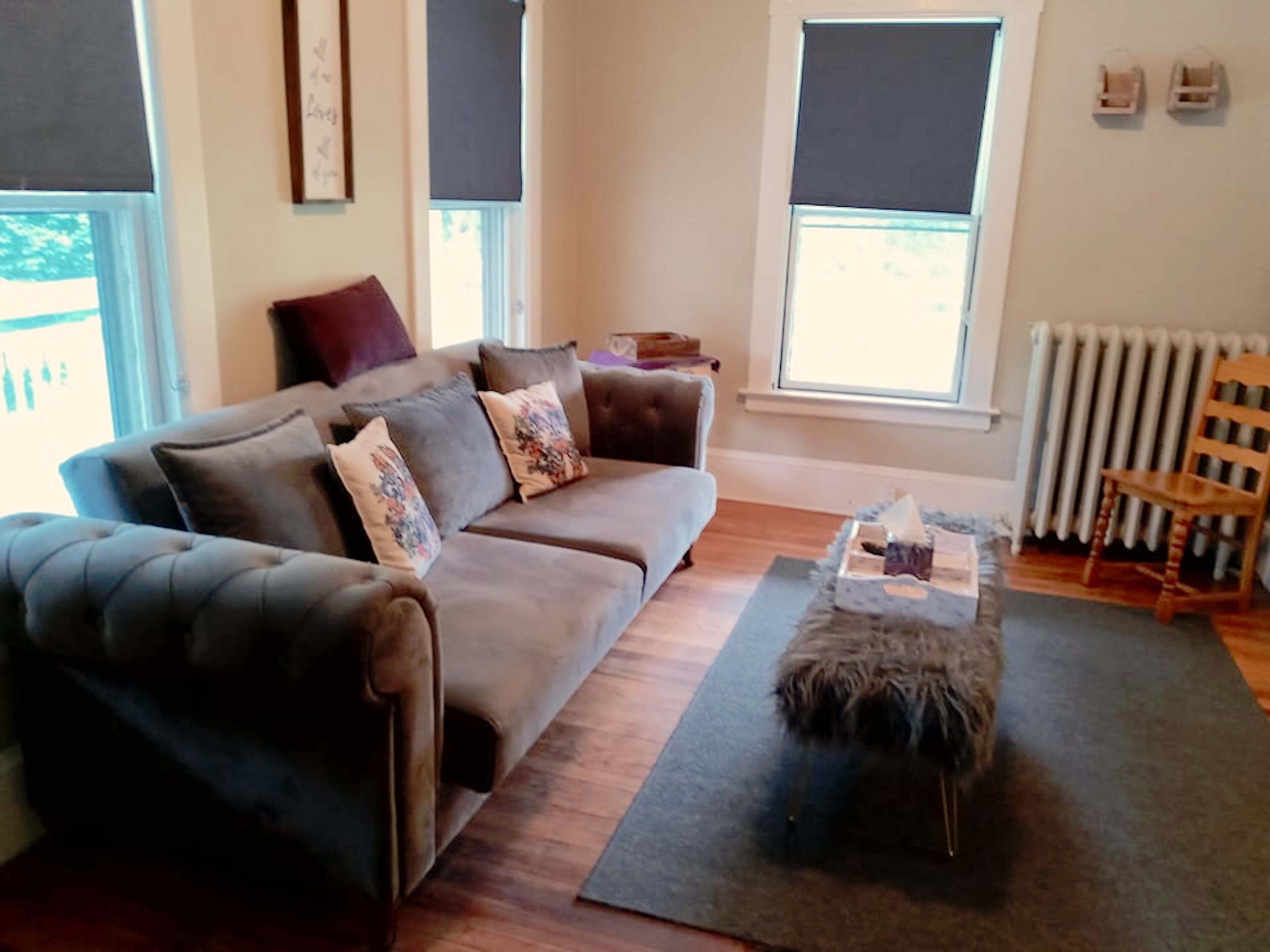 Peaceful View Guest Apartment in Historic Victorian Building