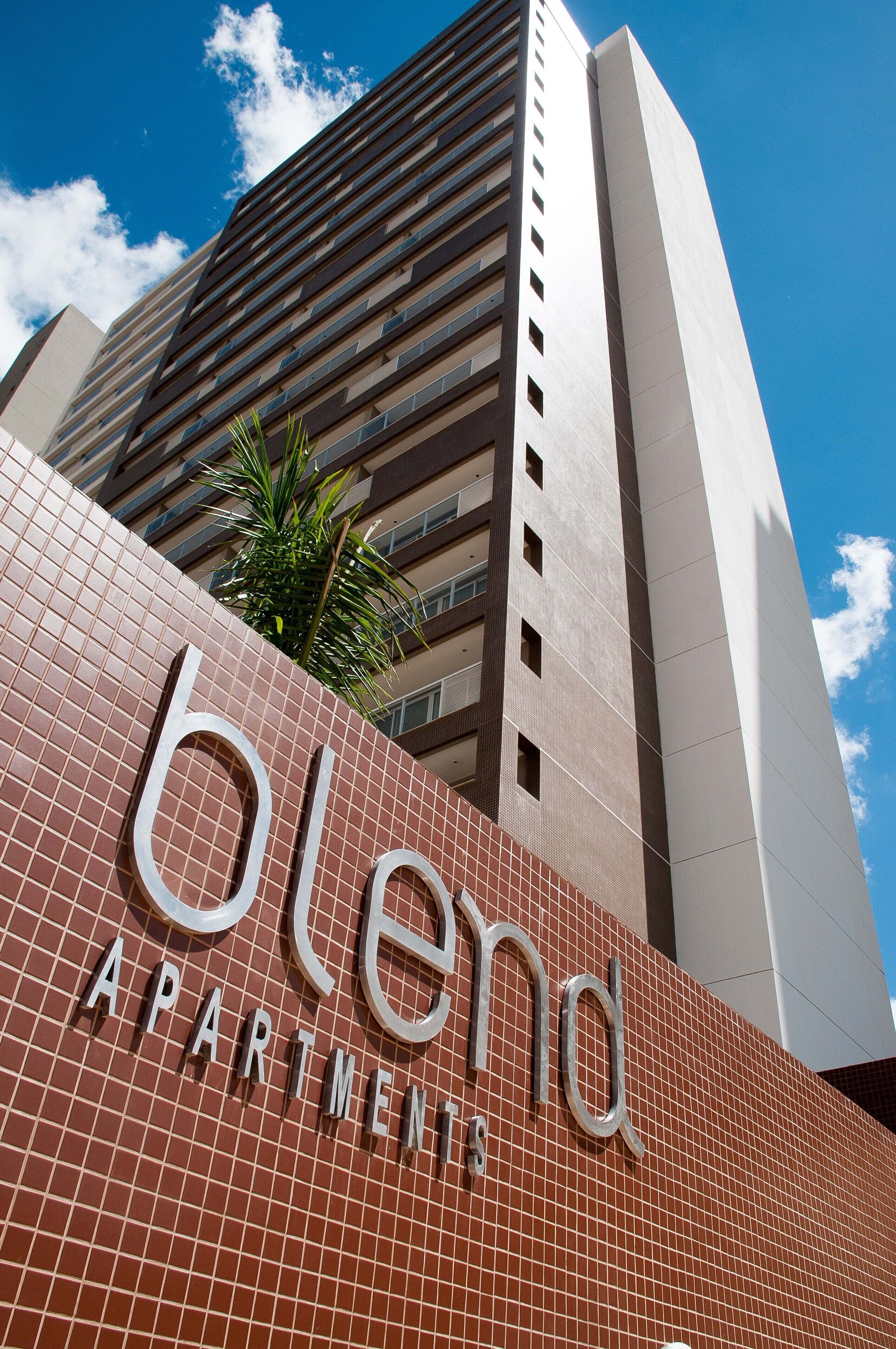 Blend Hplus Long Stay - 34m² apartment with Wi-Fi and hotel services.